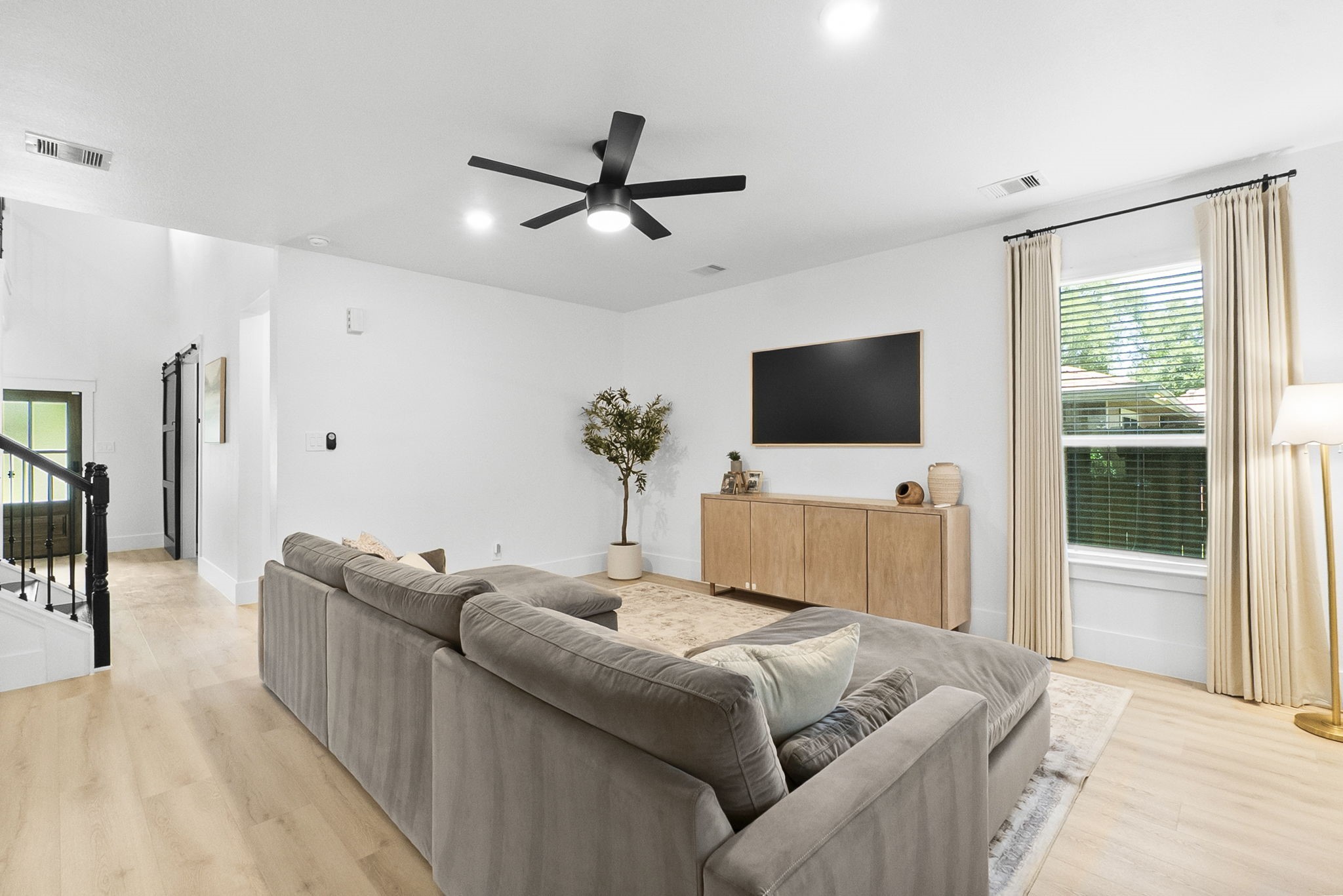 12164 Maverick Drive Property Photo 13