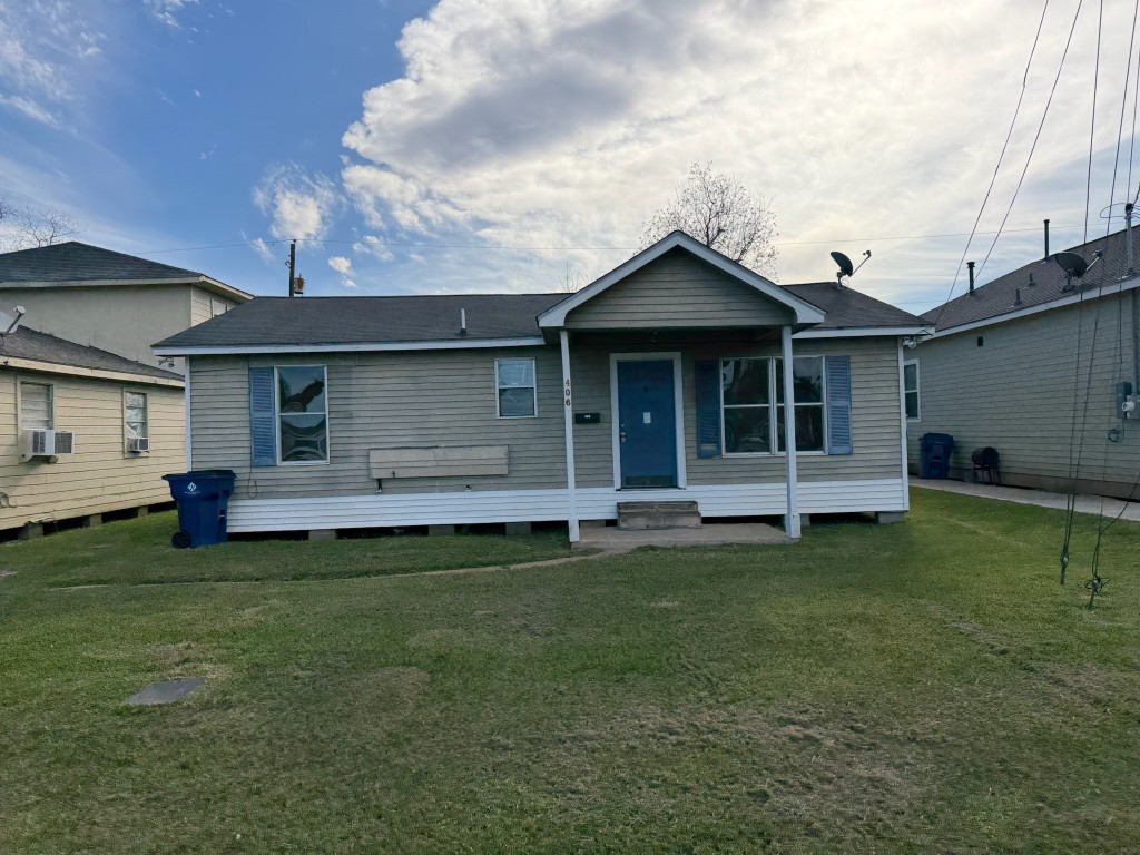 406 Snow Drive Property Photo 1