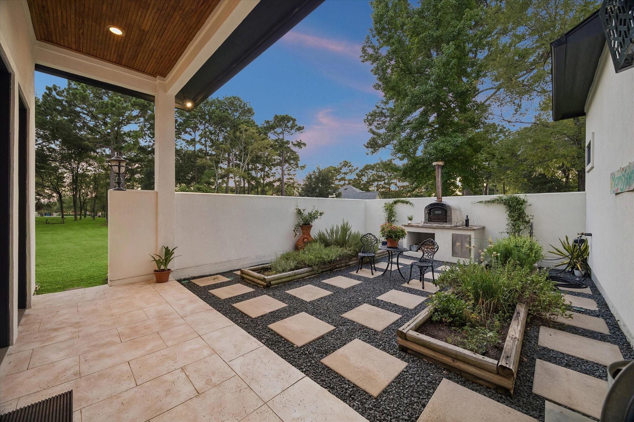 11440 Outpost Cove Drive Property Photo 34