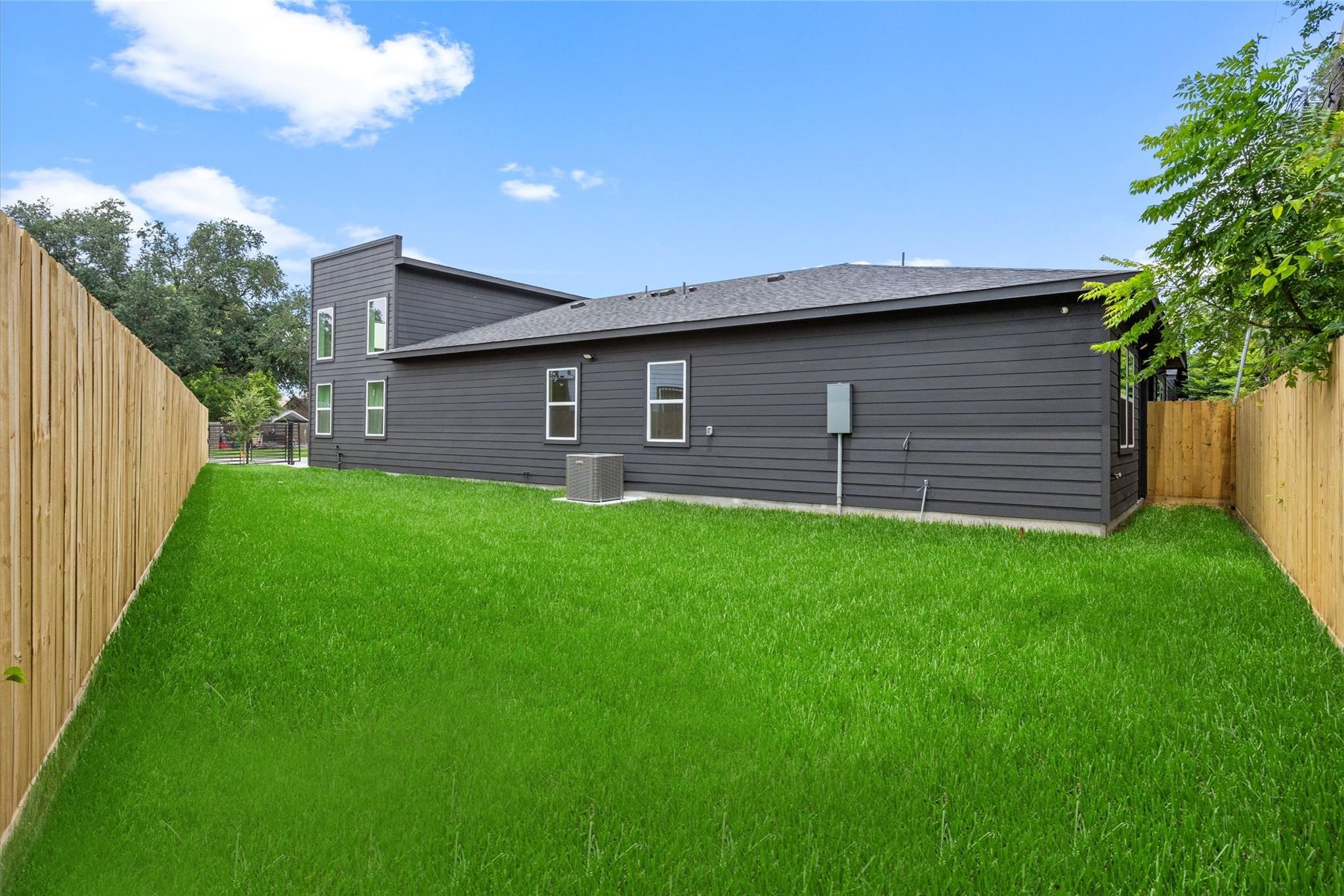 5602 Pershing Way B Property Photo 15