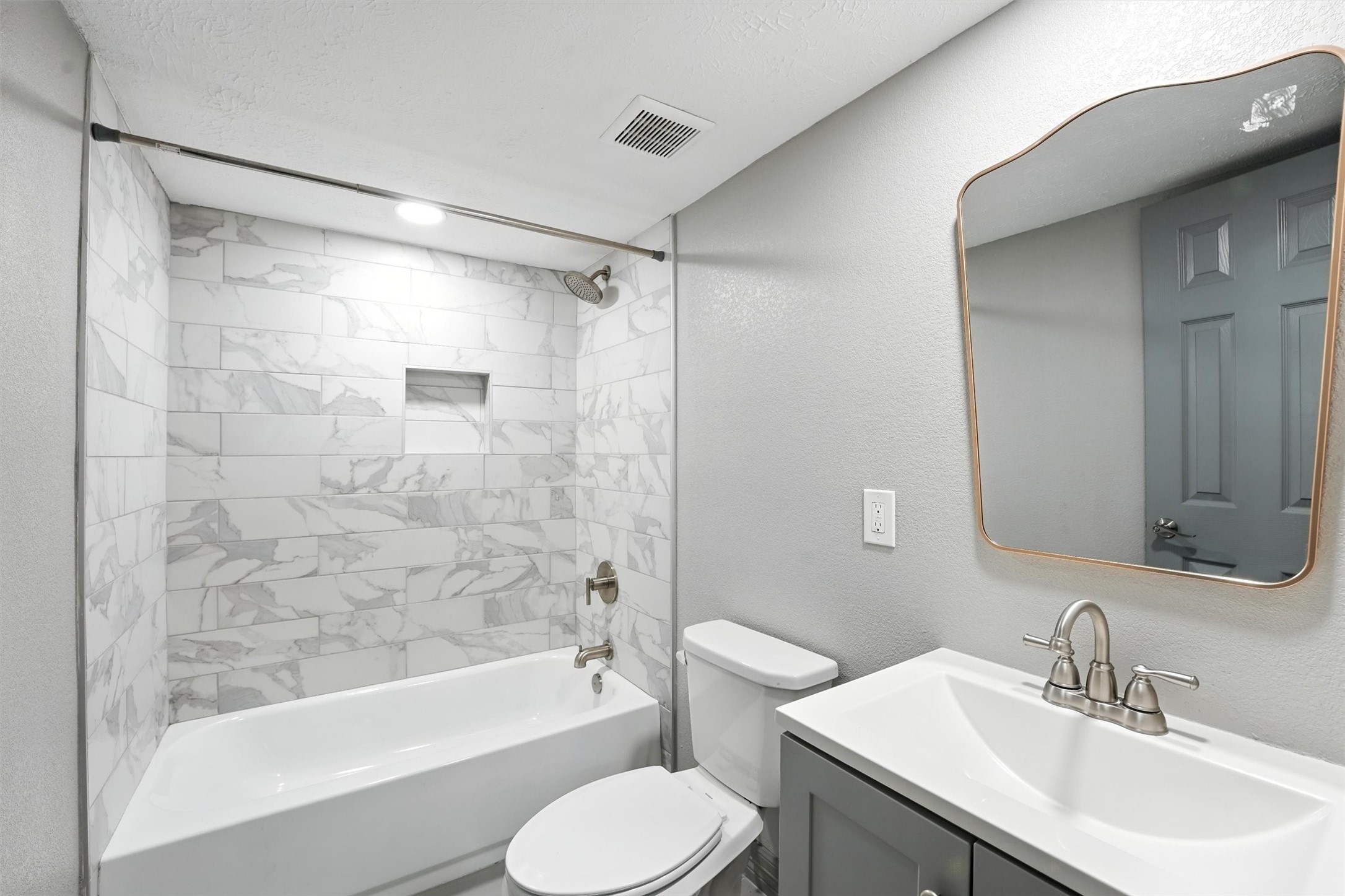 110 Robin Street 2 Property Photo 12