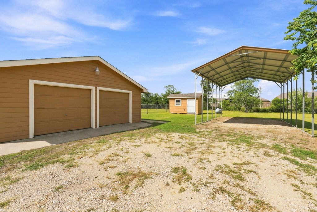 2300 Mary Lane Property Photo 34