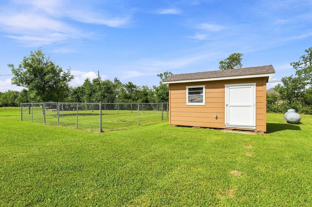 2300 Mary Lane Property Photo 35