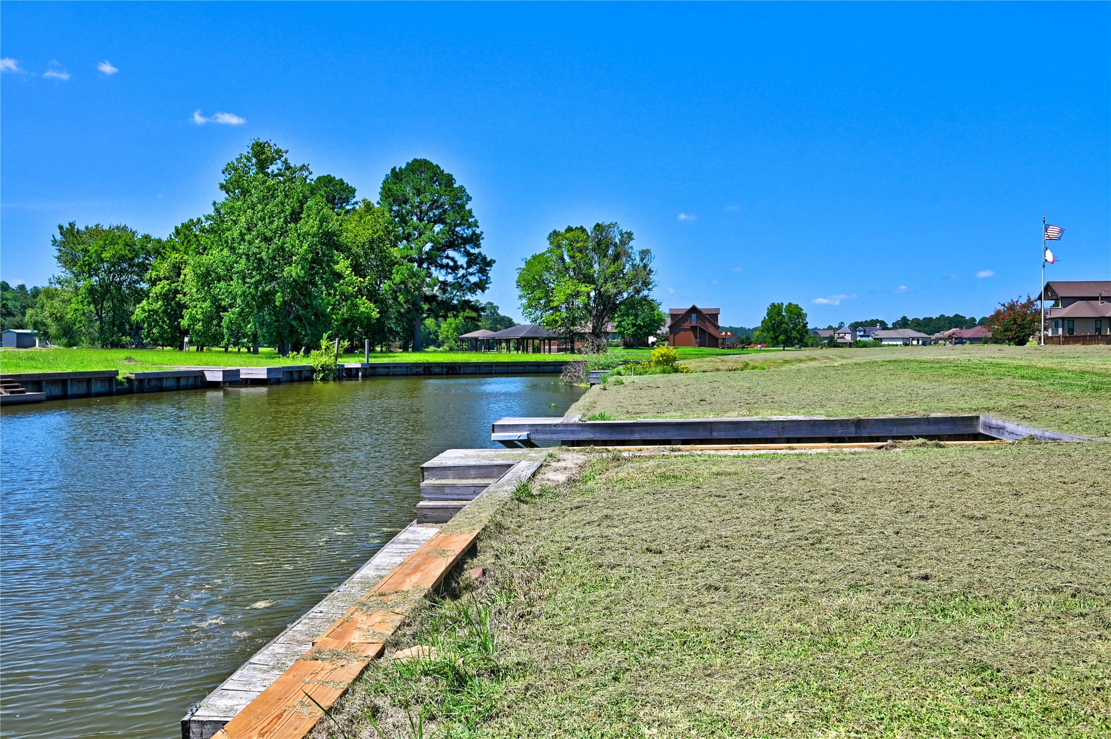 94 Wildwood Lake Drive Property Photo 2