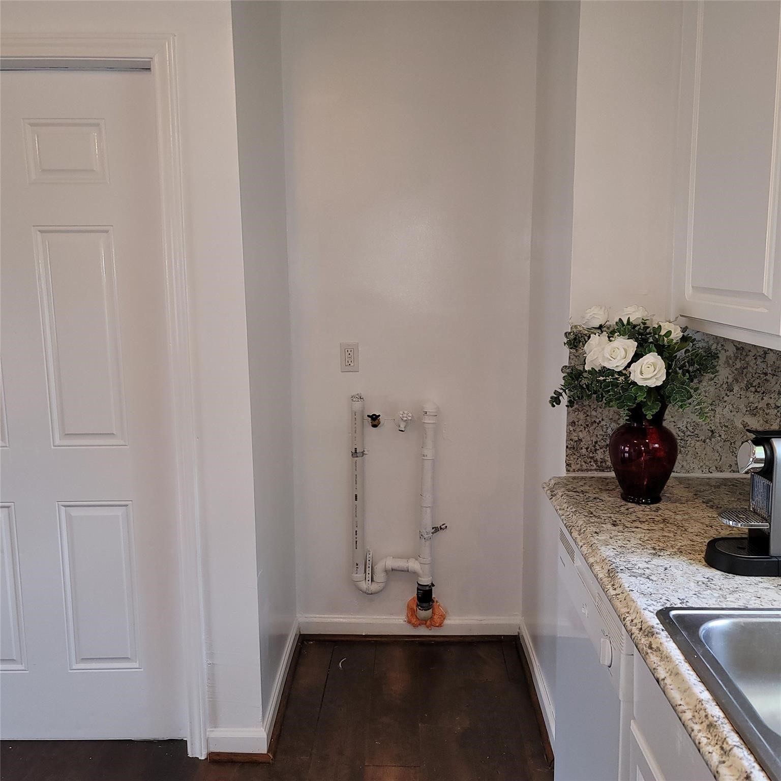 5103 Willow Glen Drive Property Photo 10
