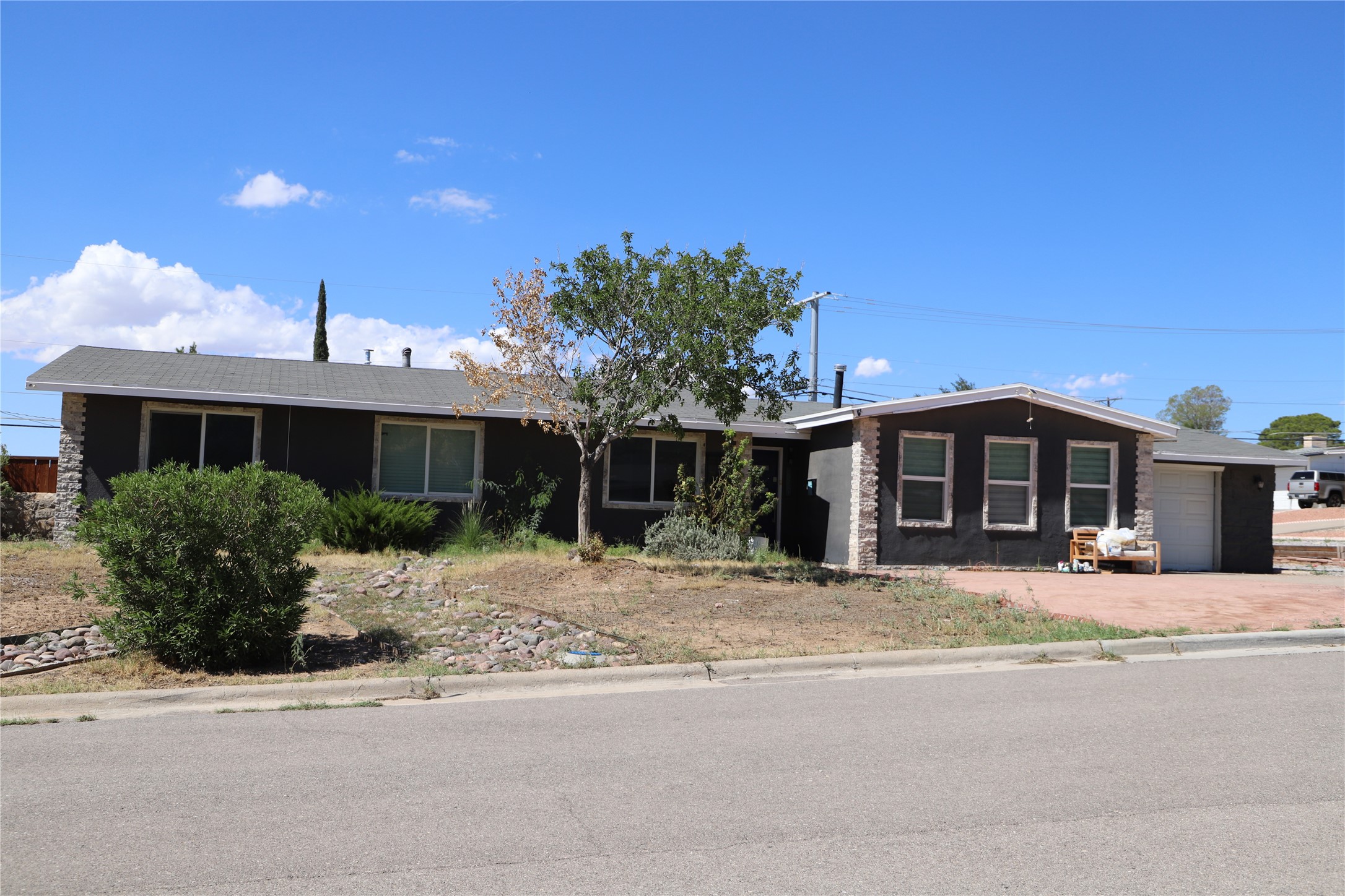 3741 Greenwich Drive Property Photo 1