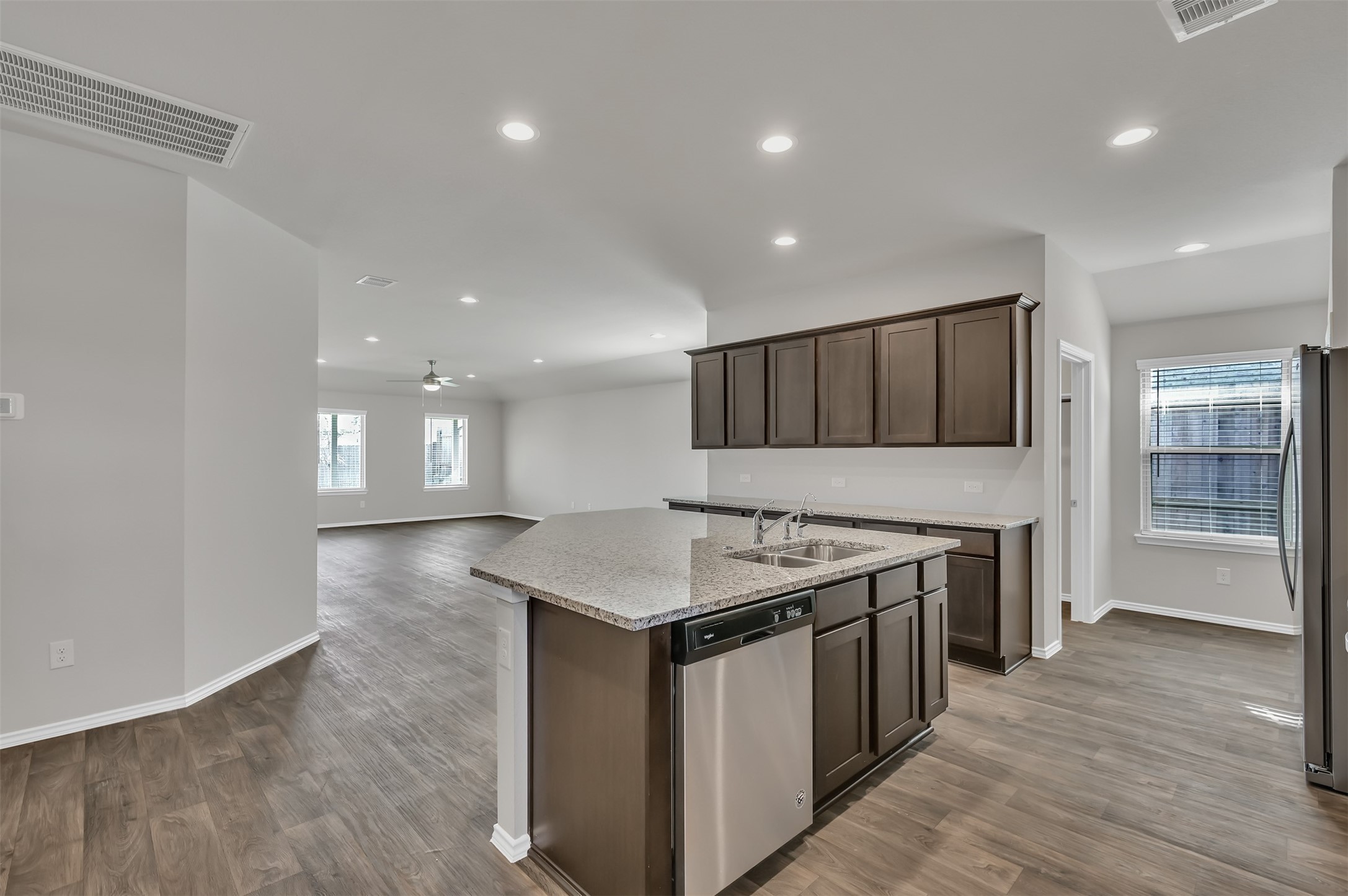 6212 Hendricks Harbor Drive Property Photo 4