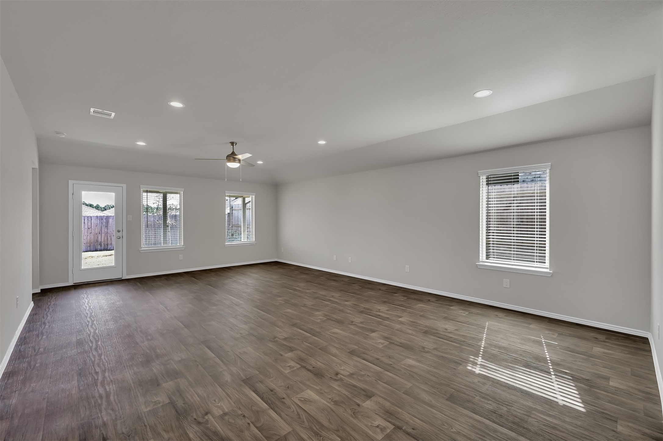 6212 Hendricks Harbor Drive Property Photo 11