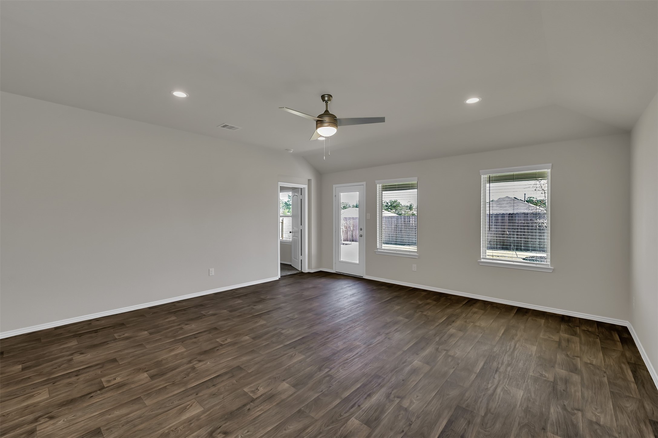 6212 Hendricks Harbor Drive Property Photo 12
