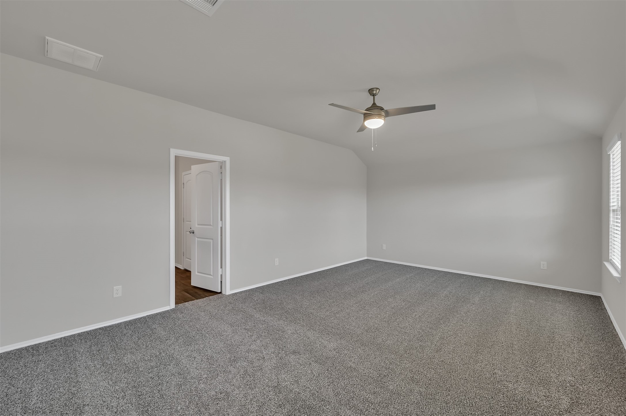 6212 Hendricks Harbor Drive Property Photo 14