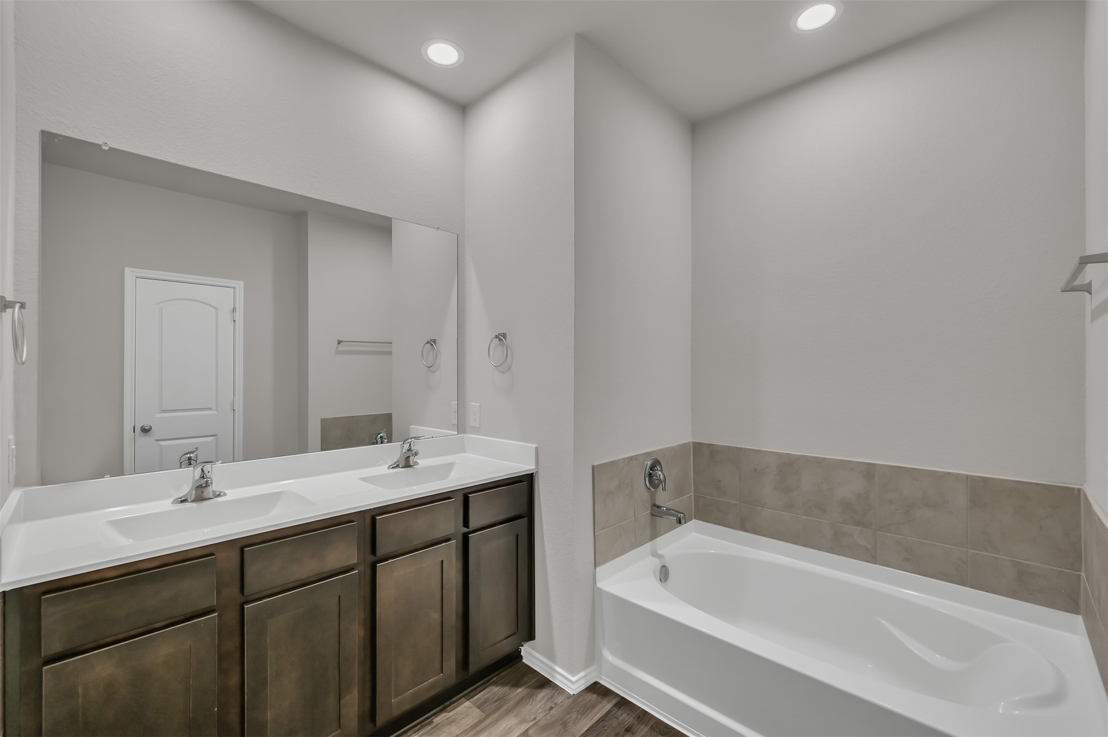 6212 Hendricks Harbor Drive Property Photo 19