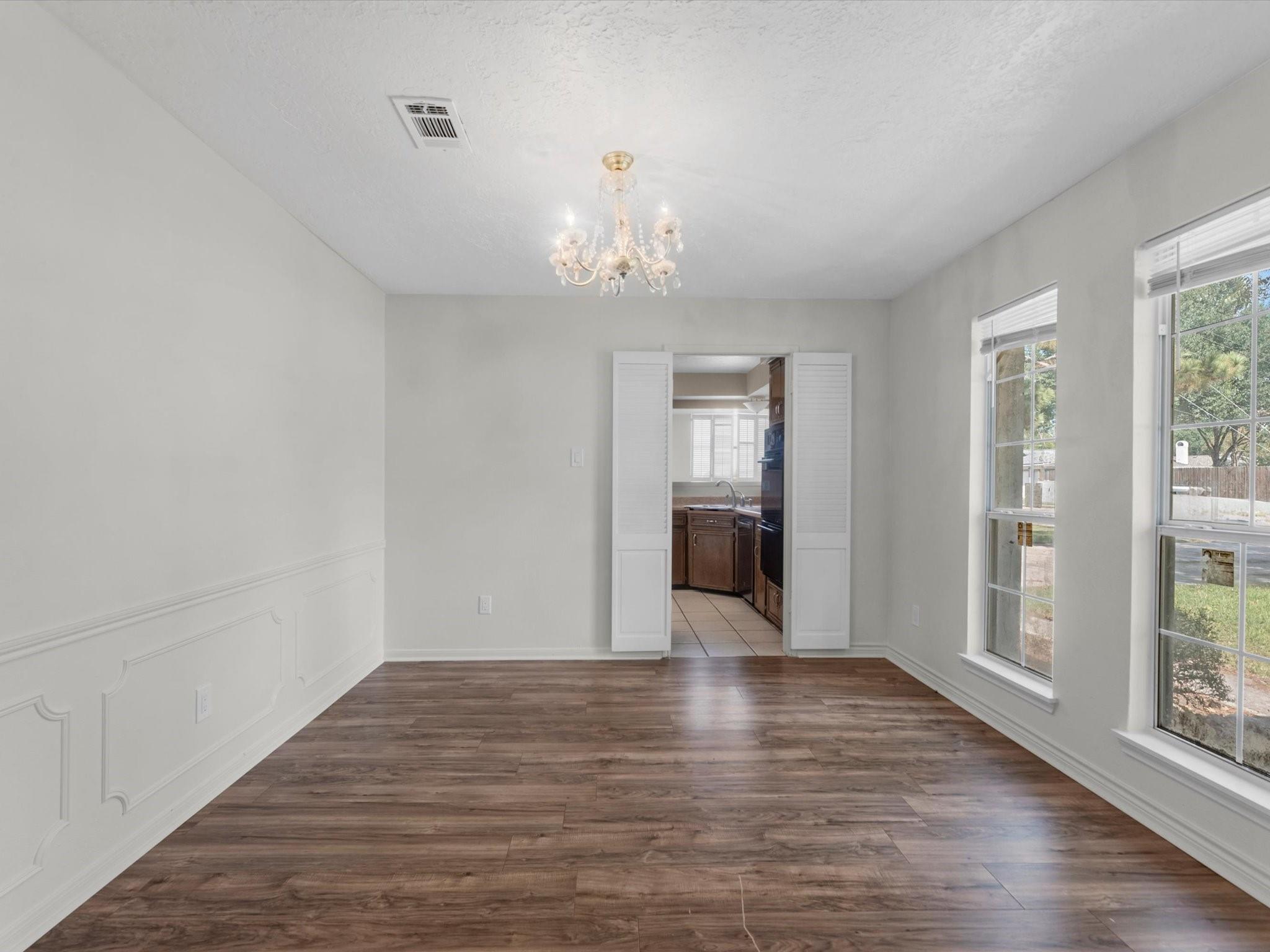 23107 Canyon Lake Drive Property Photo 4