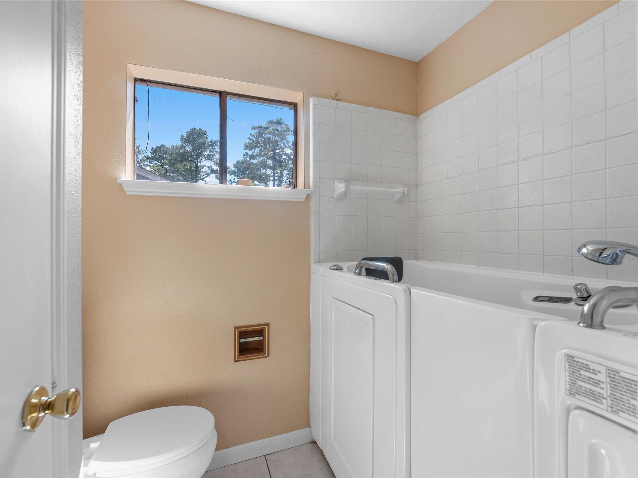 23107 Canyon Lake Drive Property Photo 18