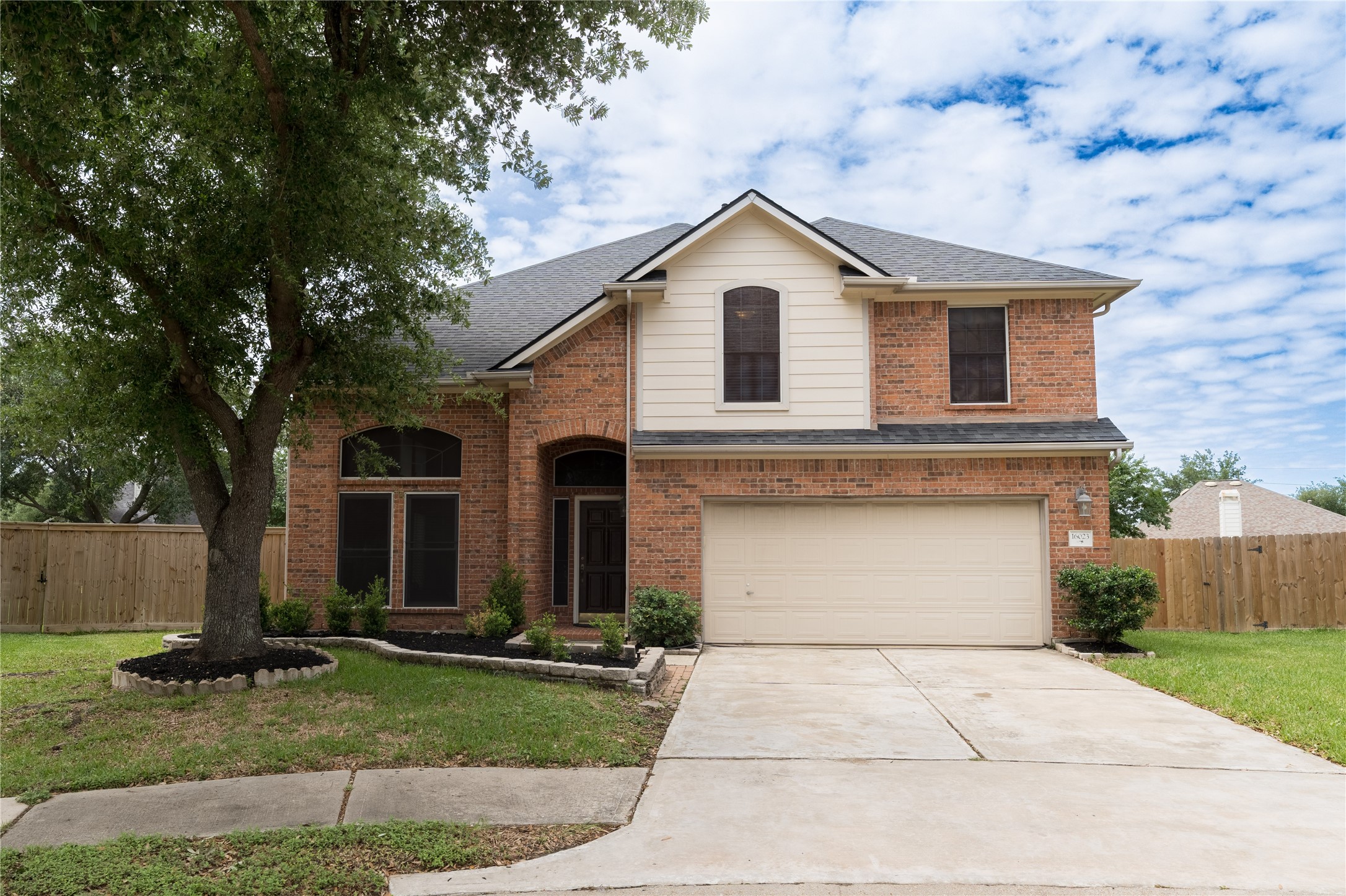 16023 Langbrook Court Property Photo 2