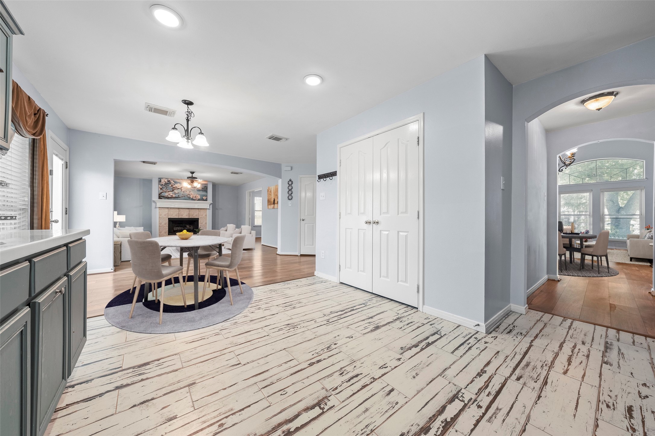16023 Langbrook Court Property Photo 4