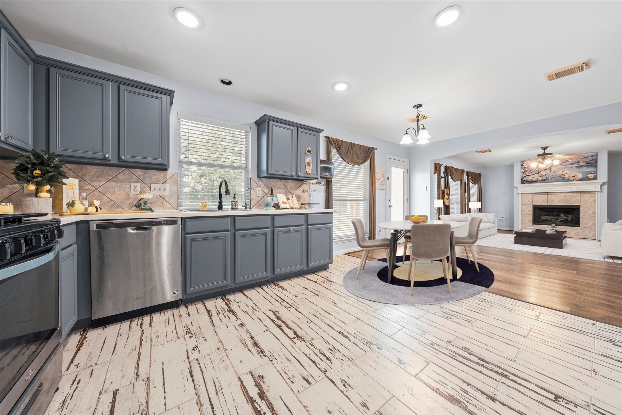 16023 Langbrook Court Property Photo 7