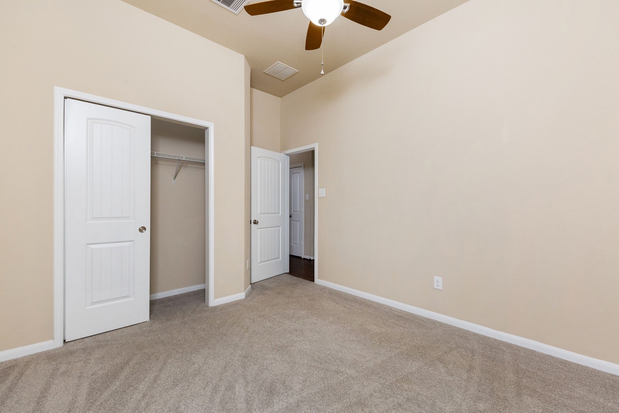 407 Iris Rose Ct Property Photo 10