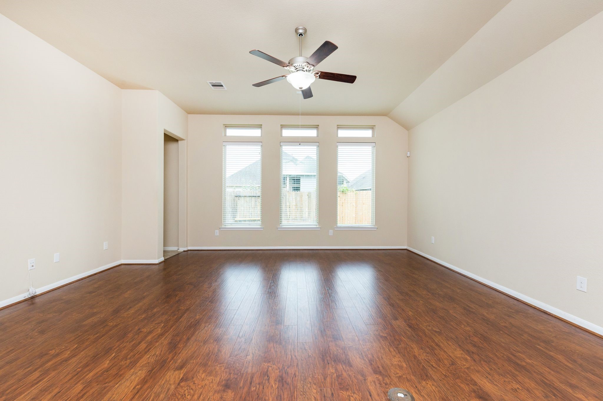 407 Iris Rose Ct Property Photo 17