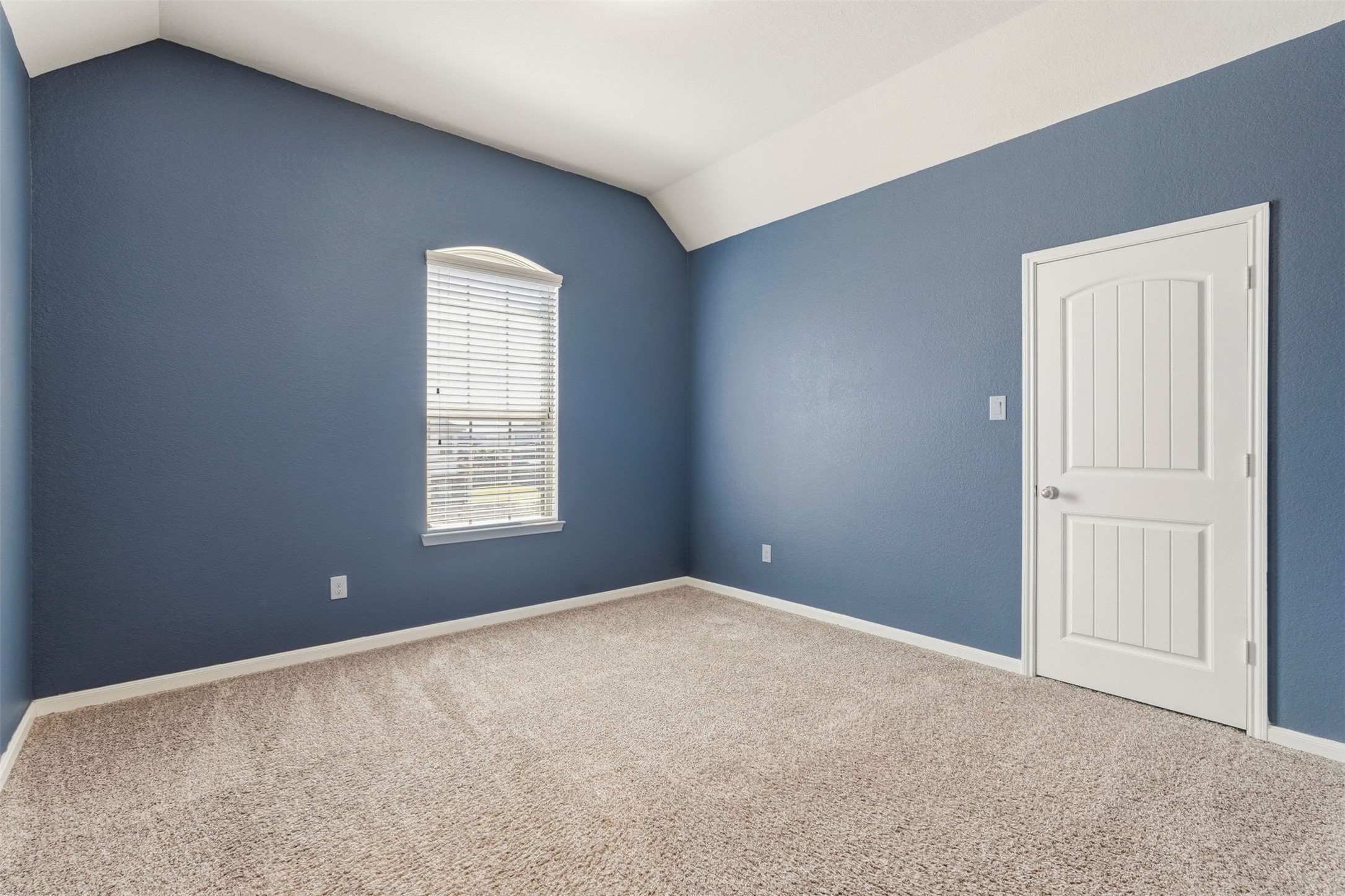 28902 Grand Teton Court Property Photo 35