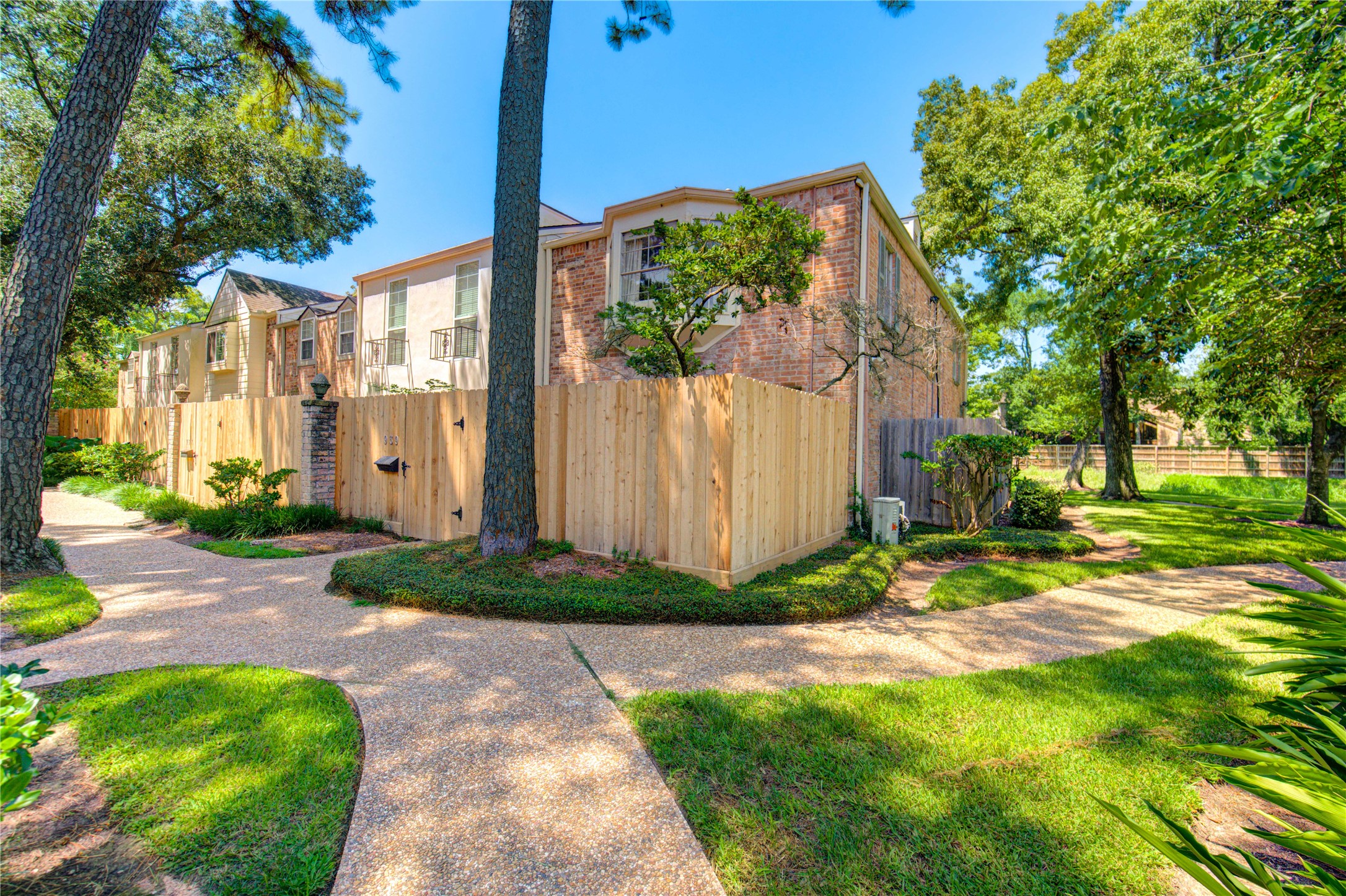 939 Wax Myrtle Lane Property Photo 1
