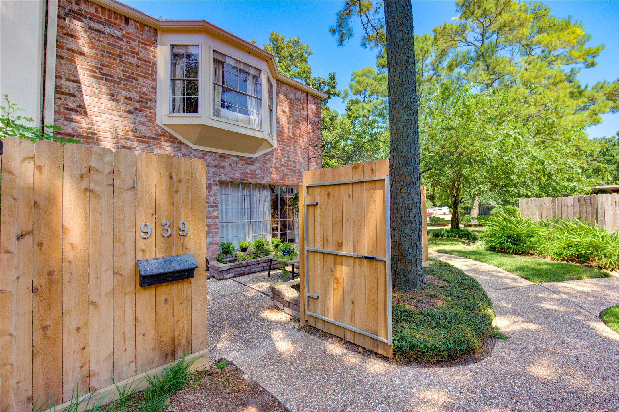 939 Wax Myrtle Lane Property Photo 15