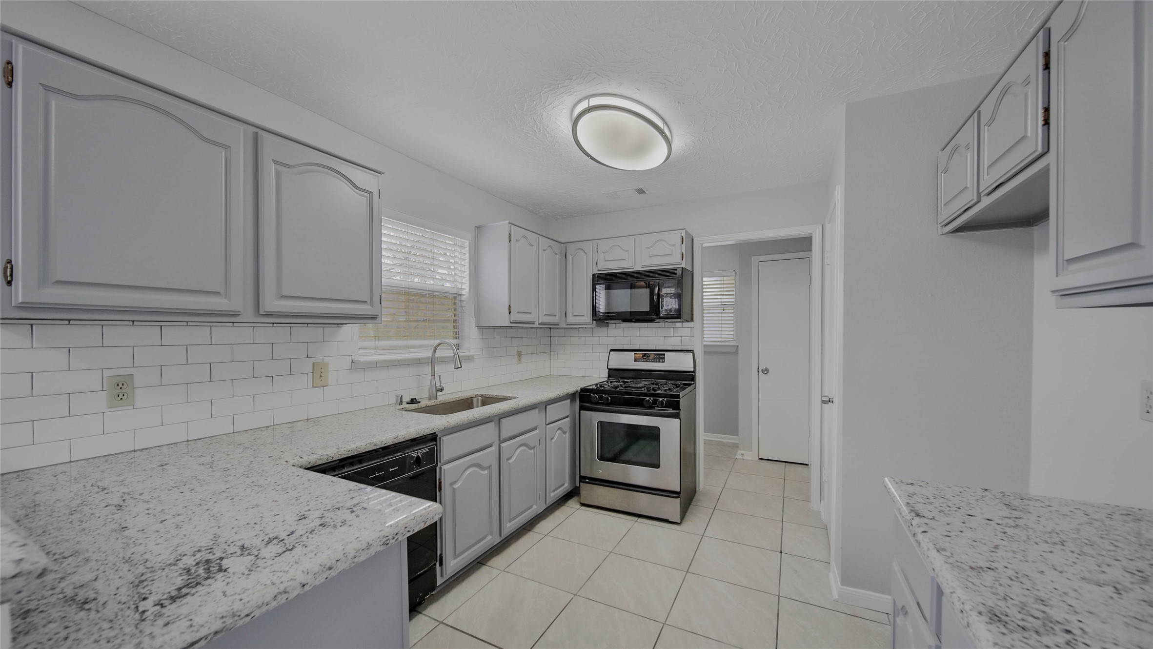14515 Cypress Meadow Drive Property Photo 5