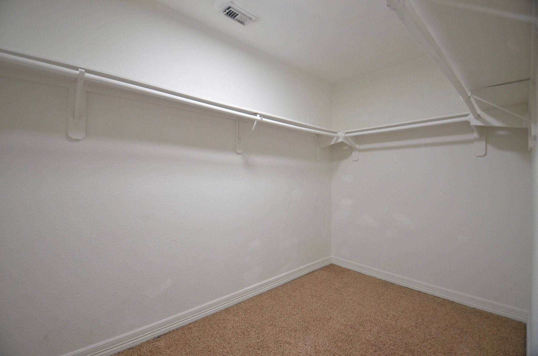20822 Baronsledge Lane Property Photo 26