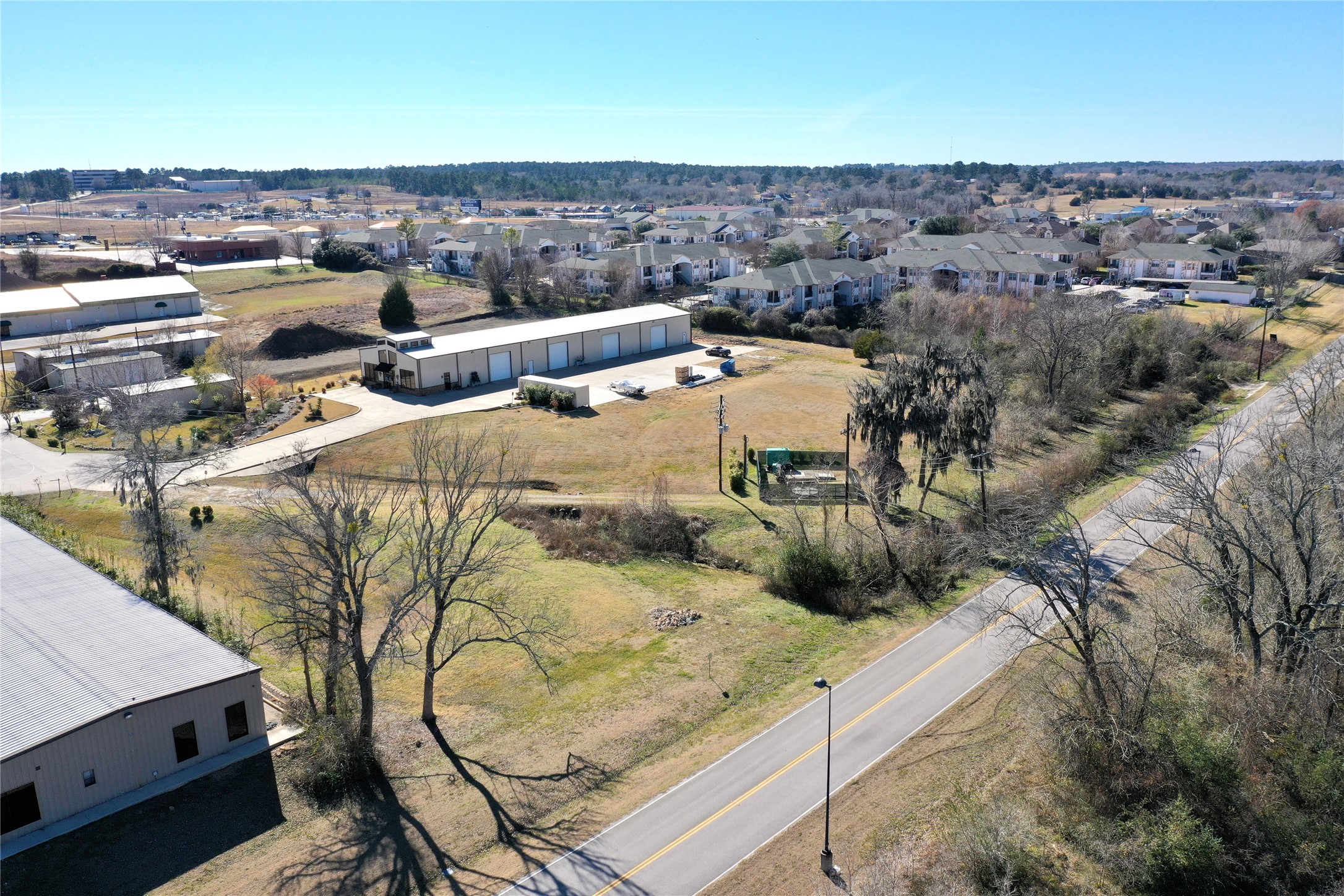 00 Commerce Row Property Photo 4