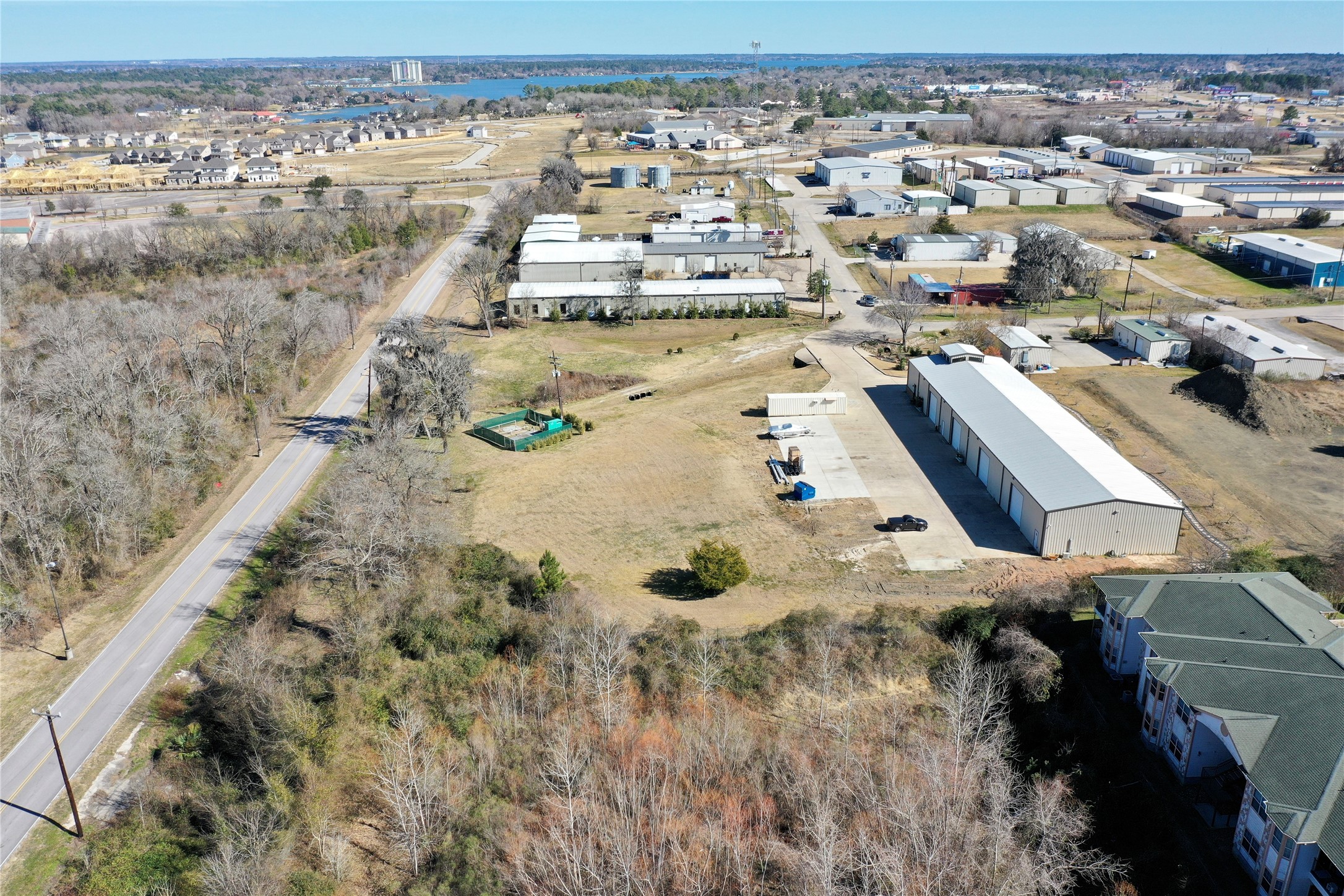 00 Commerce Row Property Photo 26