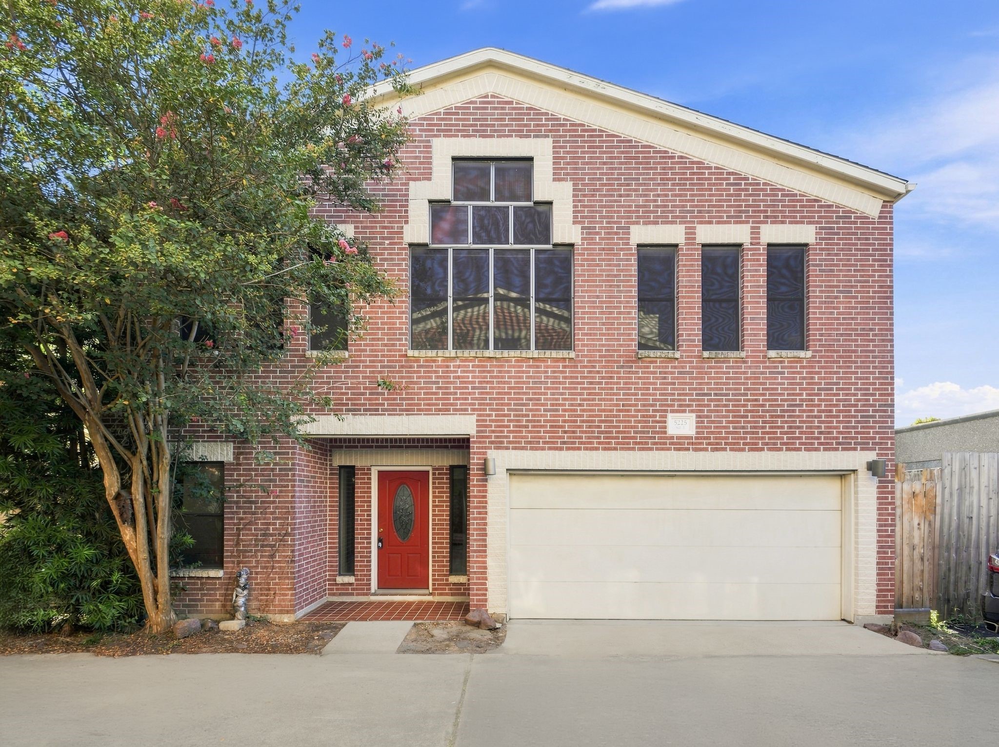 5225 Cornish Street 2 Property Photo 3
