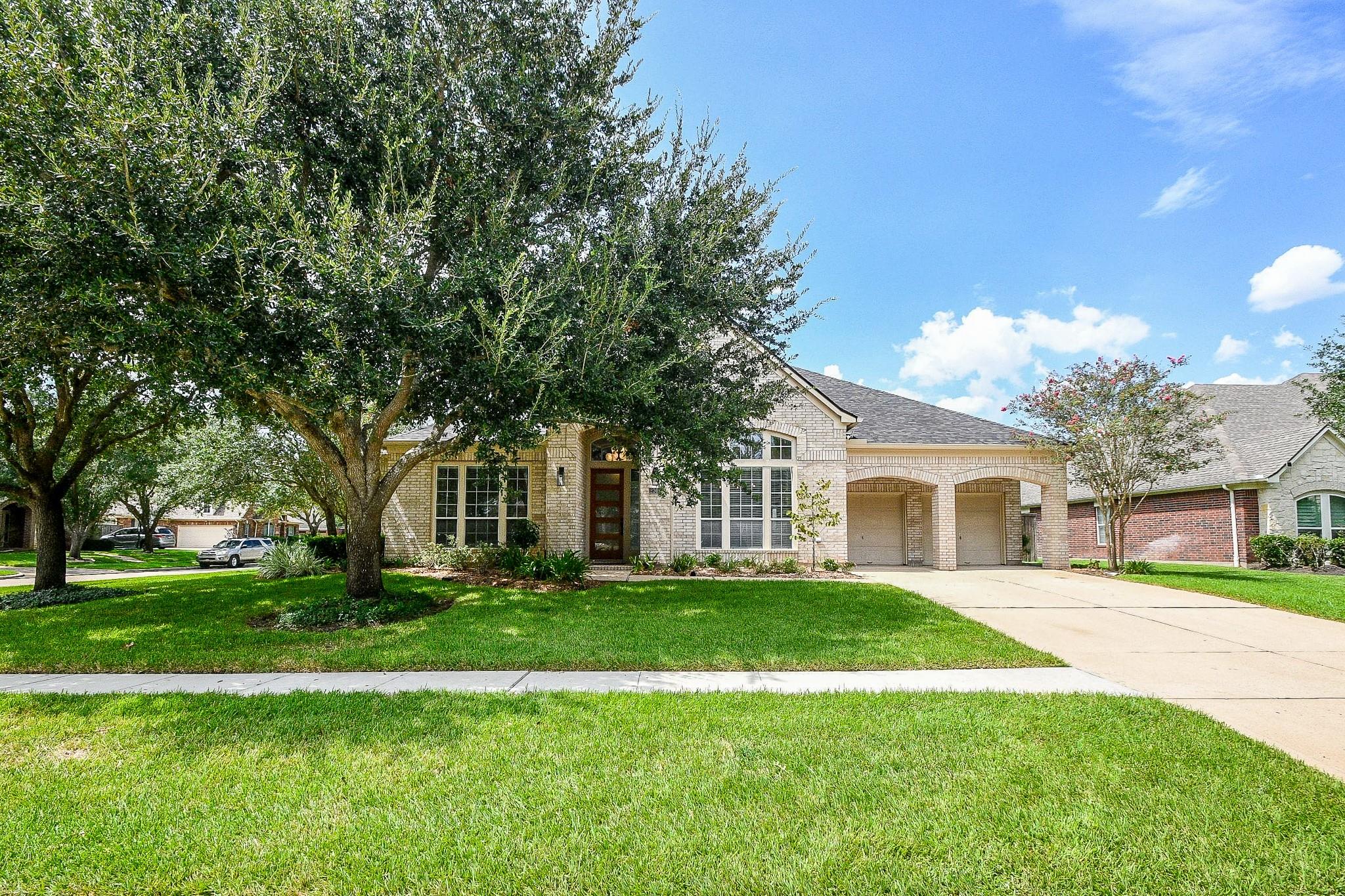 2303 Legend Woods Court, Sugar Land Tx 77479 Property Photo 1