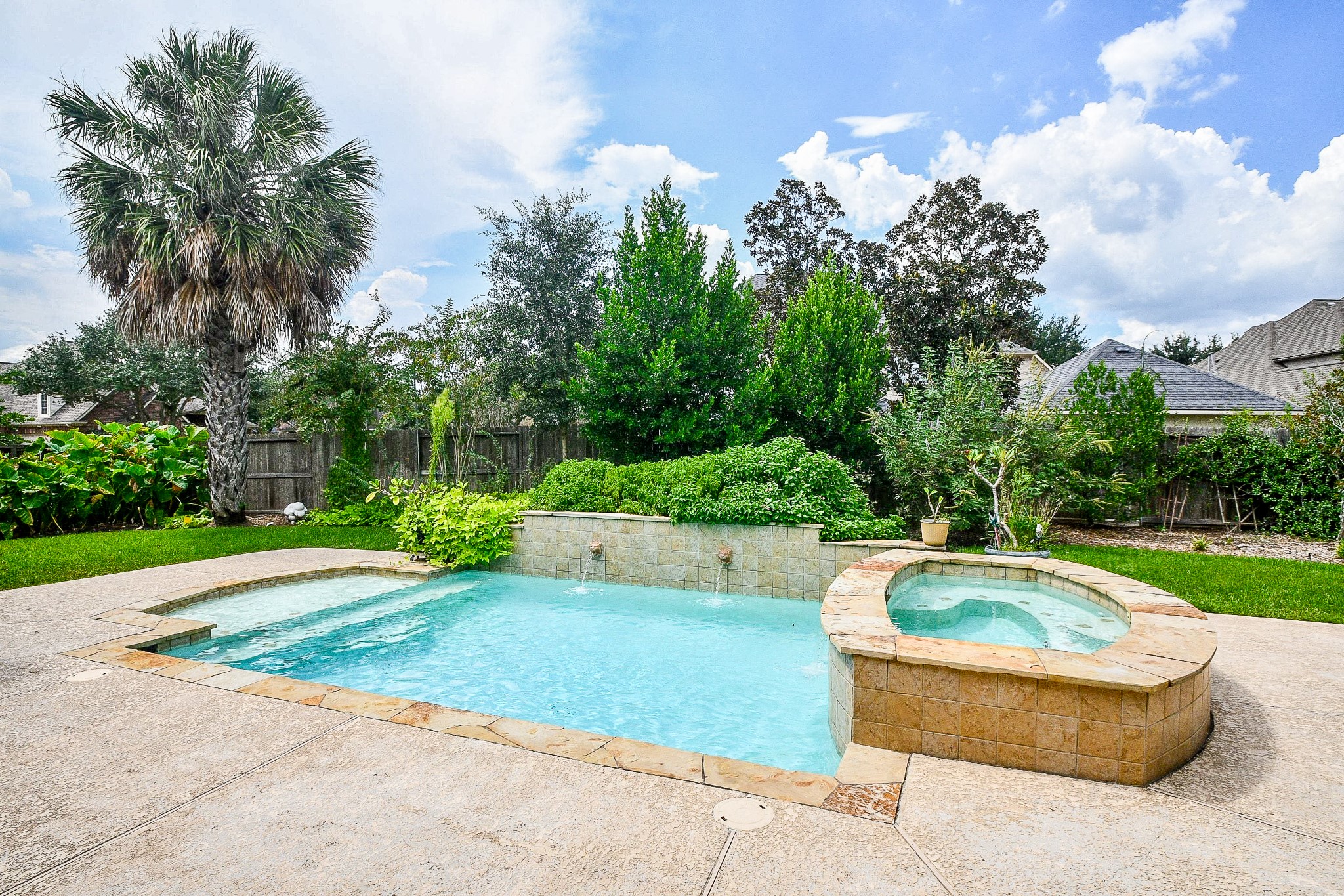 2303 Legend Woods Court Property Photo 46