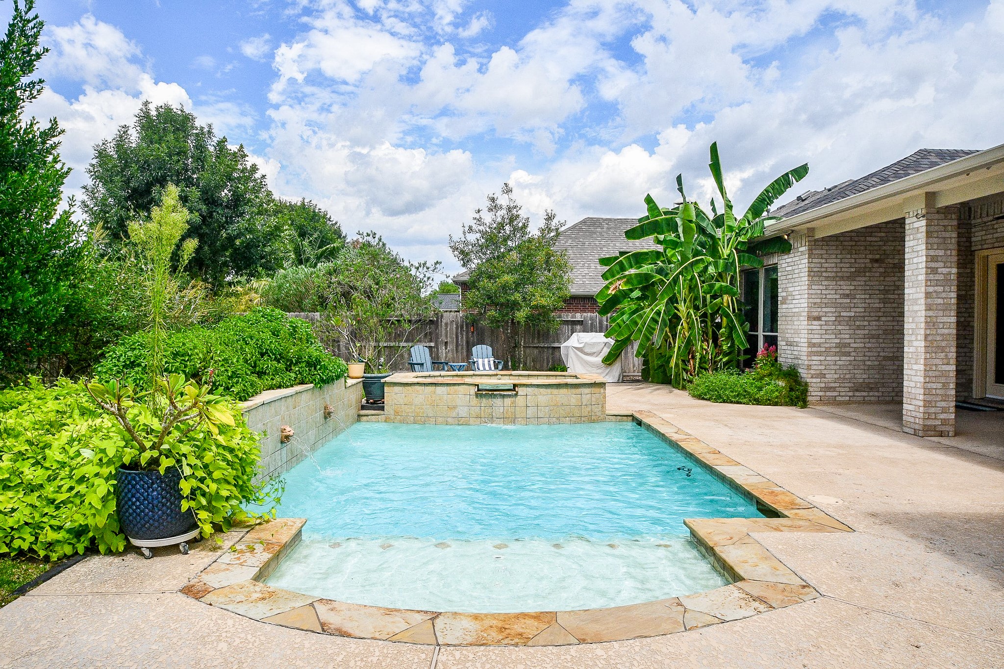 2303 Legend Woods Court Property Photo 49