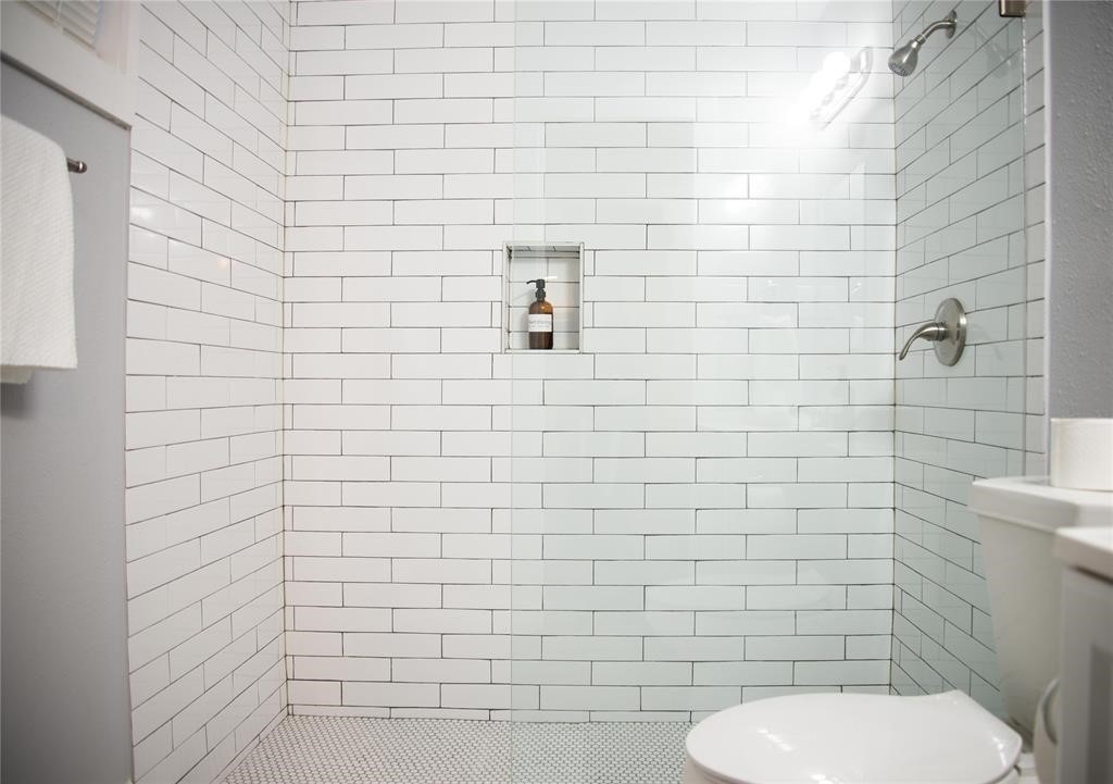 1405 Hyde Park 7 Property Photo 6