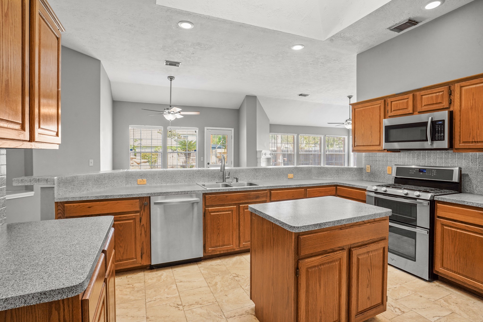 6723 Flowermound Drive Property Photo 6