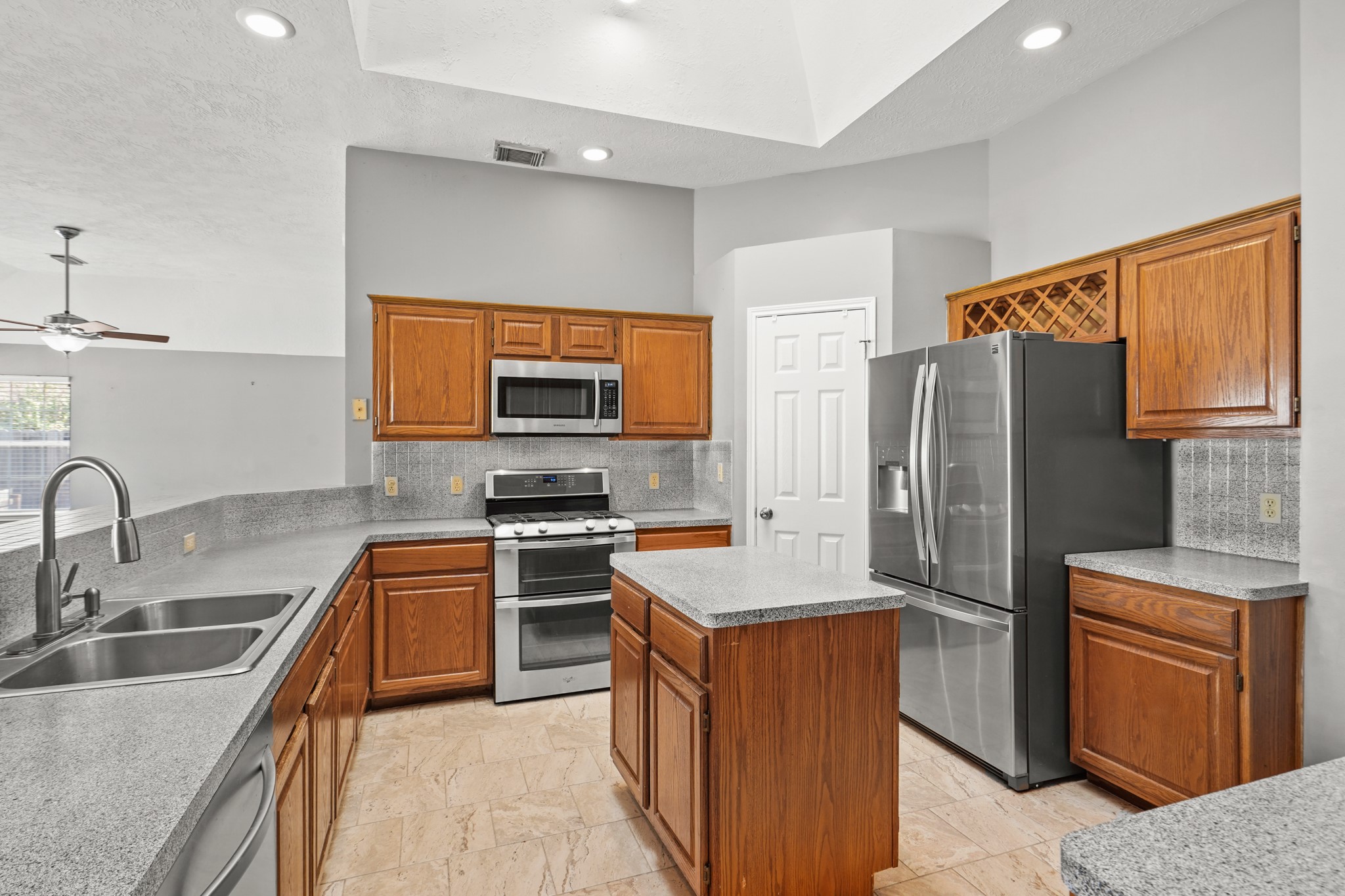 6723 Flowermound Drive Property Photo 7