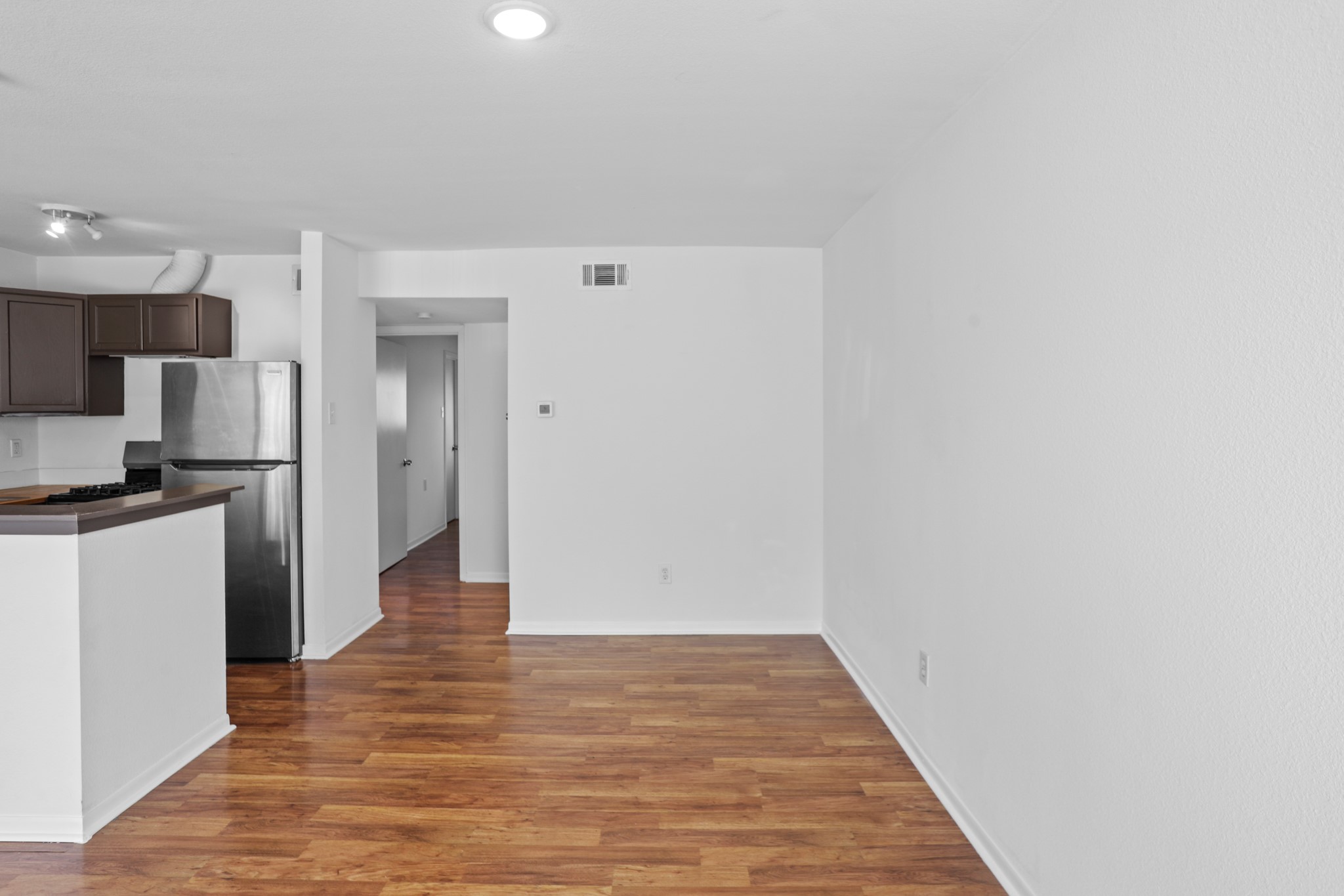 1408 Hughes Street 11 Property Photo 9