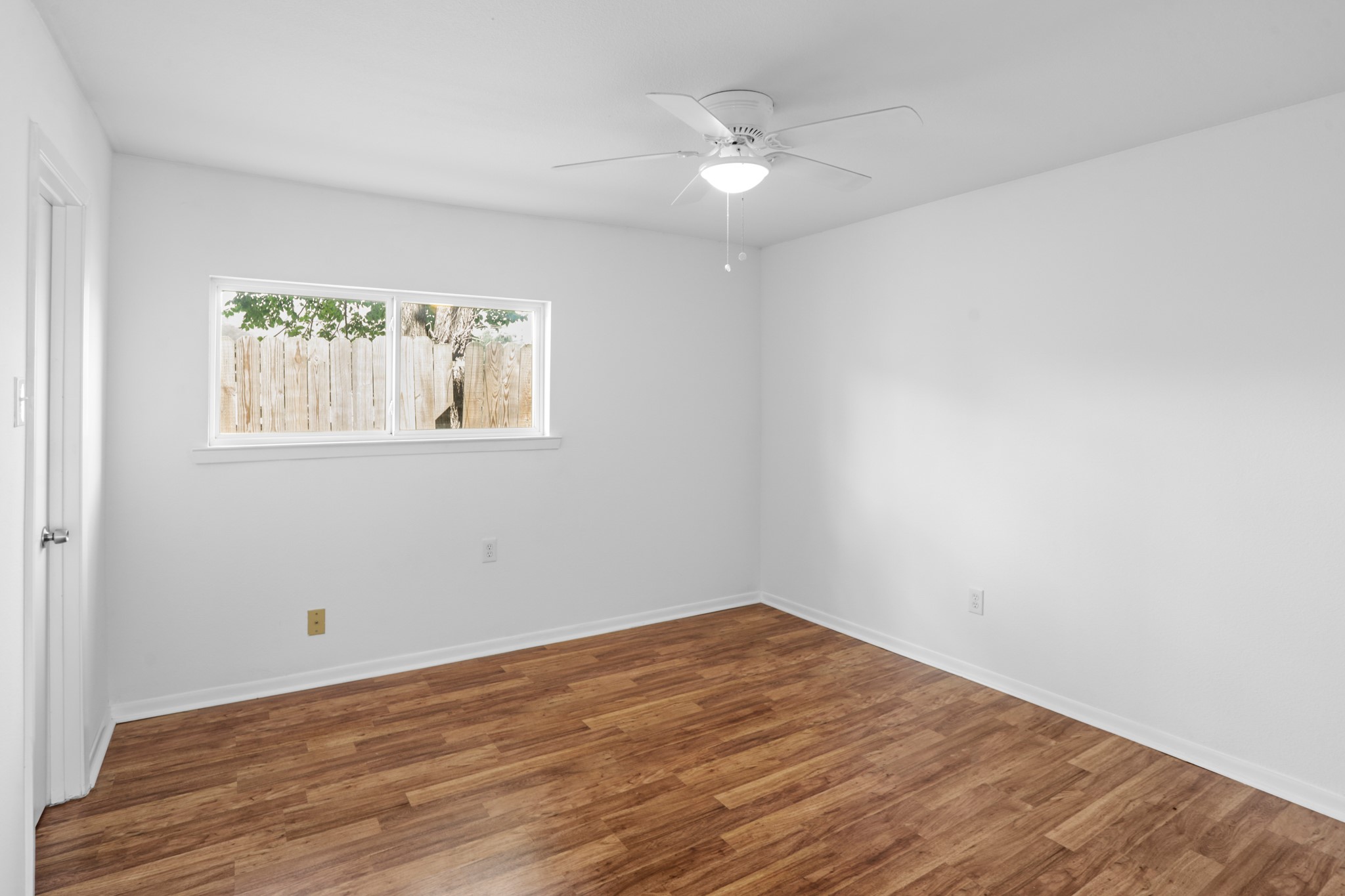 1408 Hughes Street 11 Property Photo 22