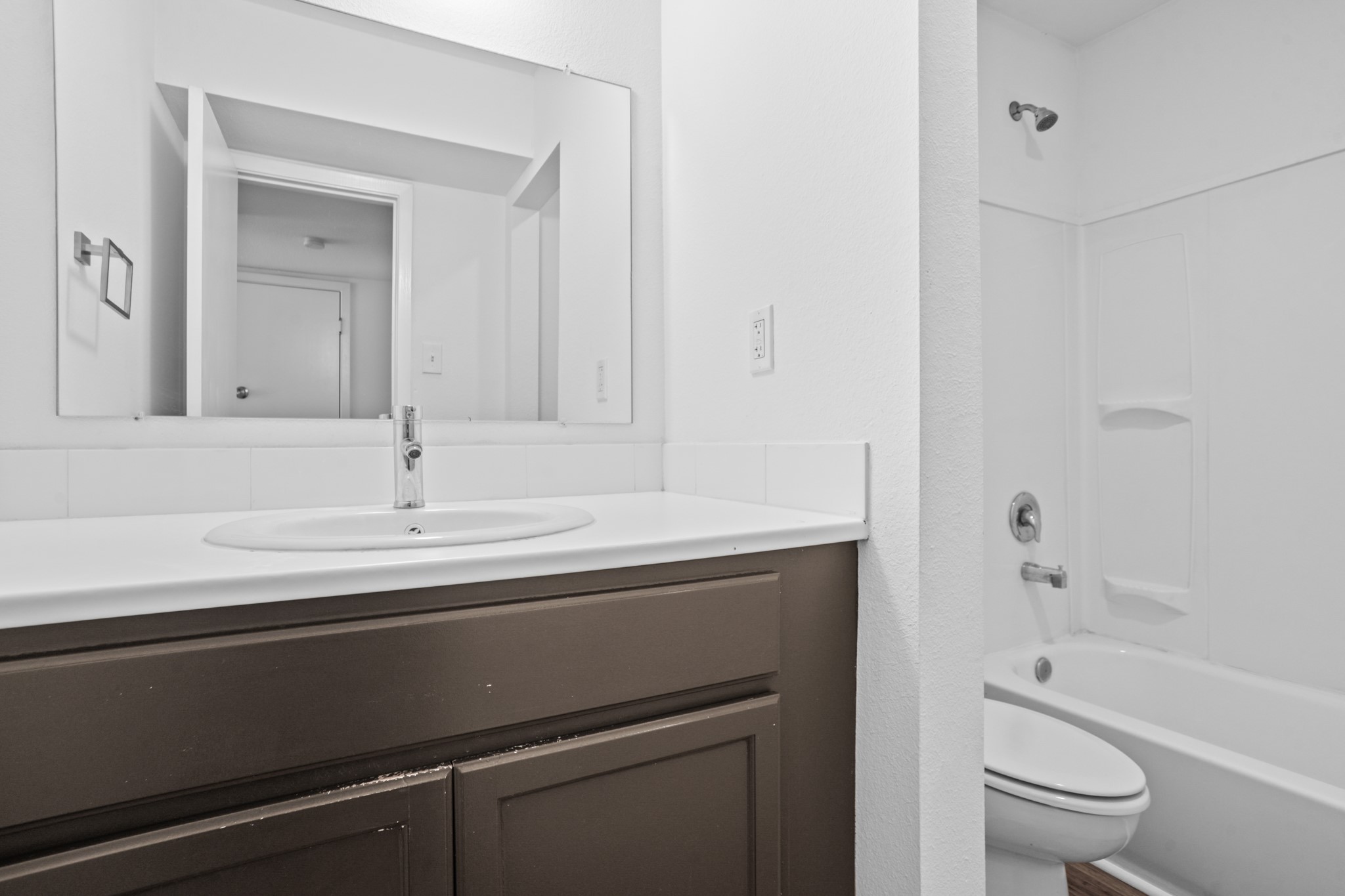 1408 Hughes Street 11 Property Photo 26