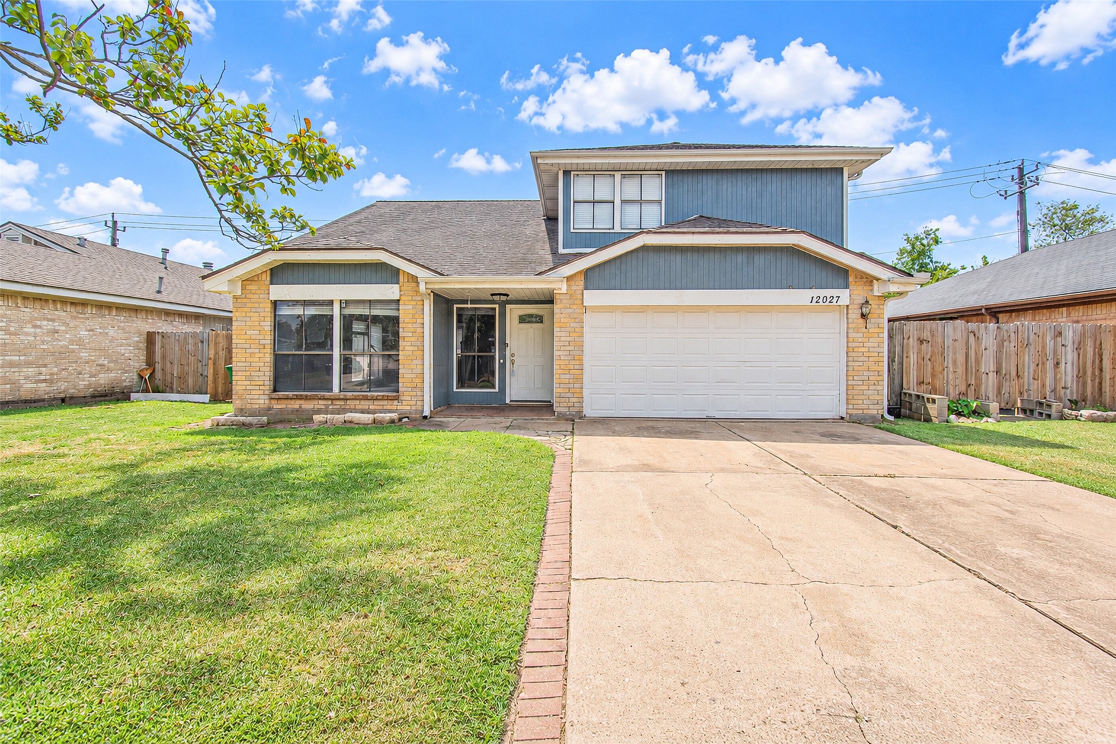 12027 Huntington Park Drive Property Photo 1