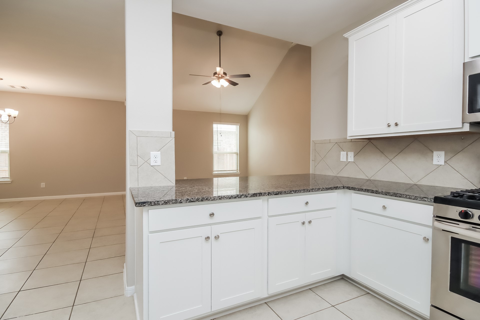 9207 Penfield Drive Property Photo 6