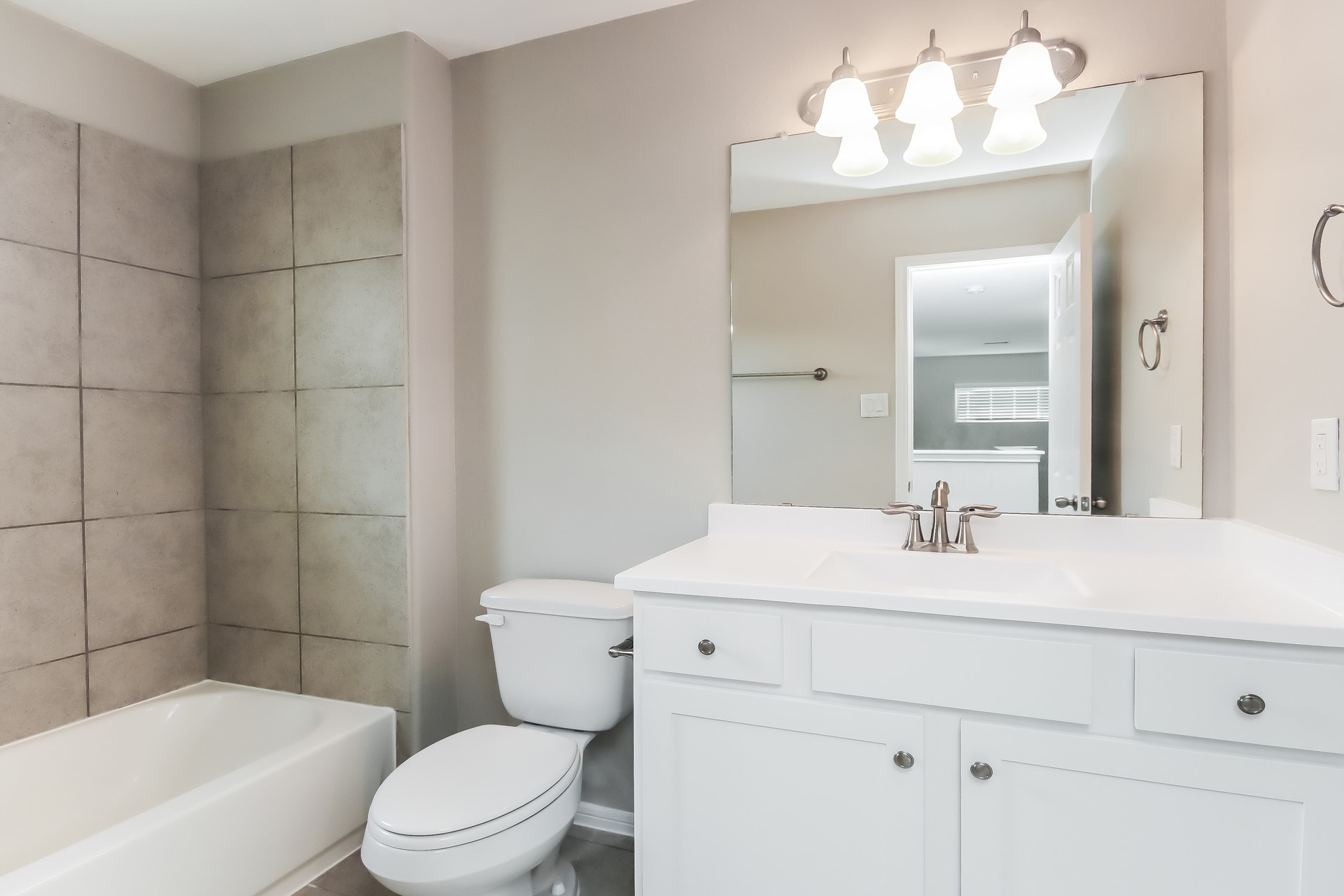 9207 Penfield Drive Property Photo 11