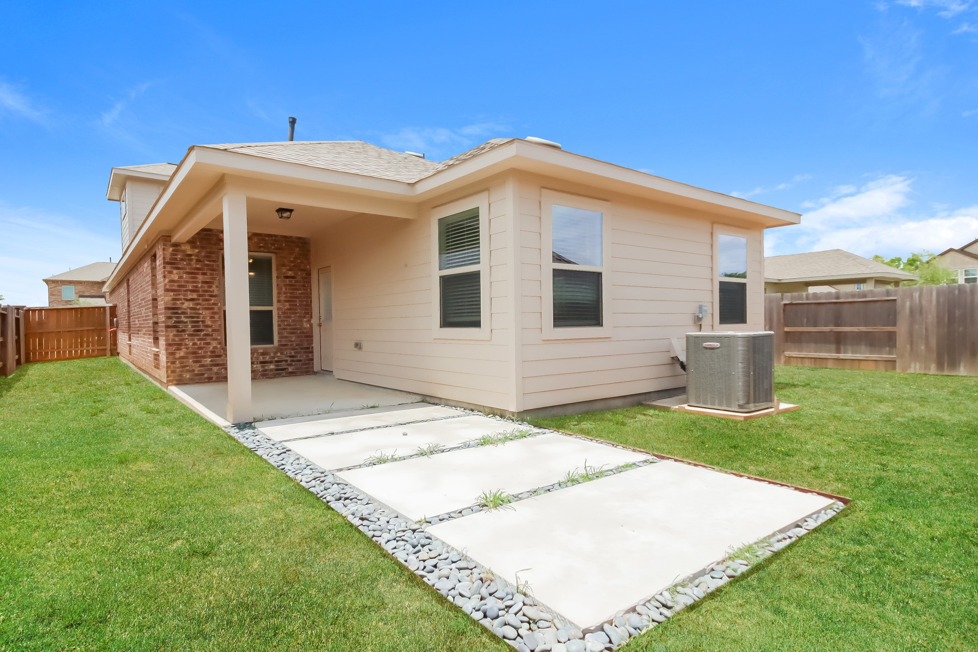 9207 Penfield Drive Property Photo 14