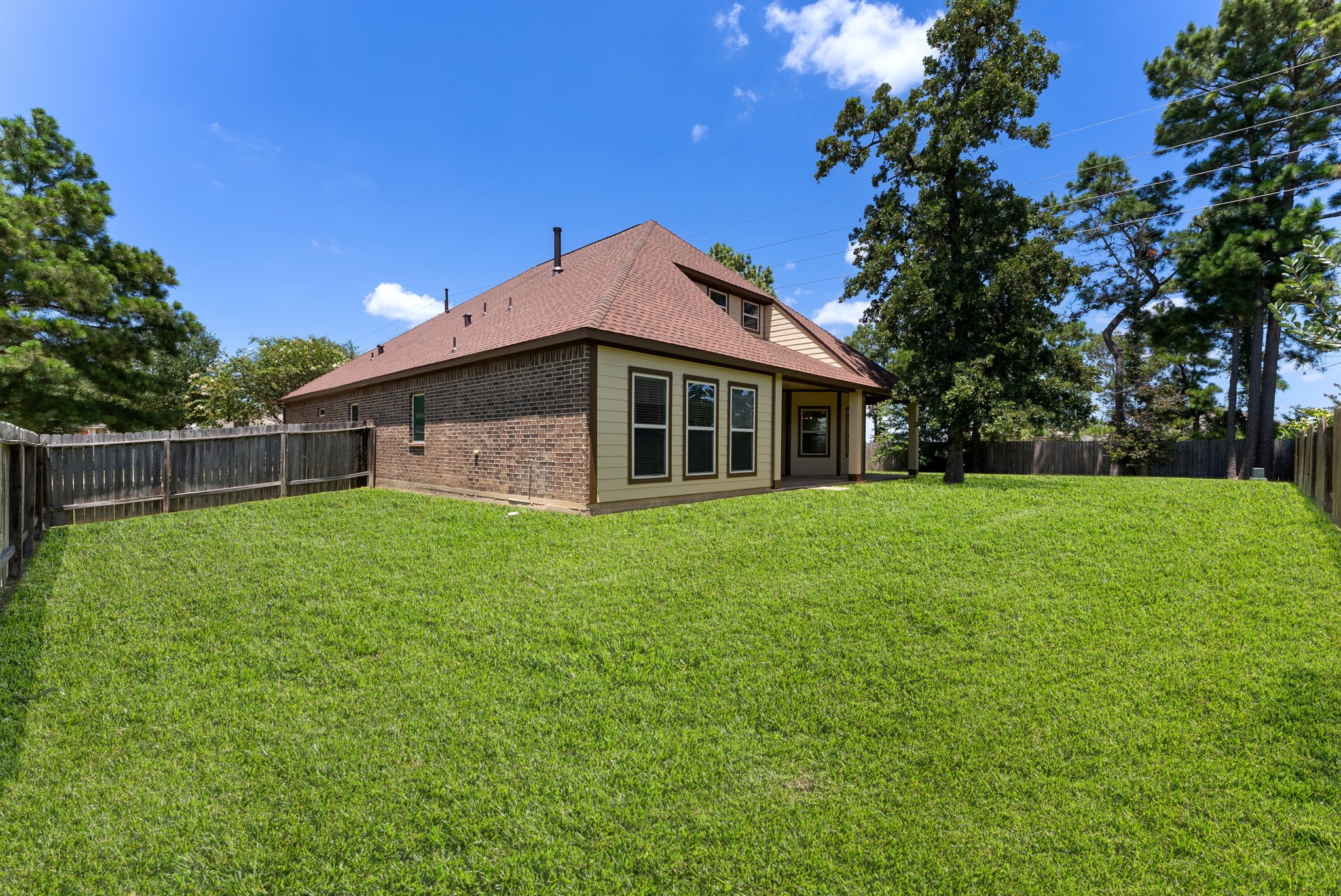 158 S Ridge Park Drive Property Photo 2