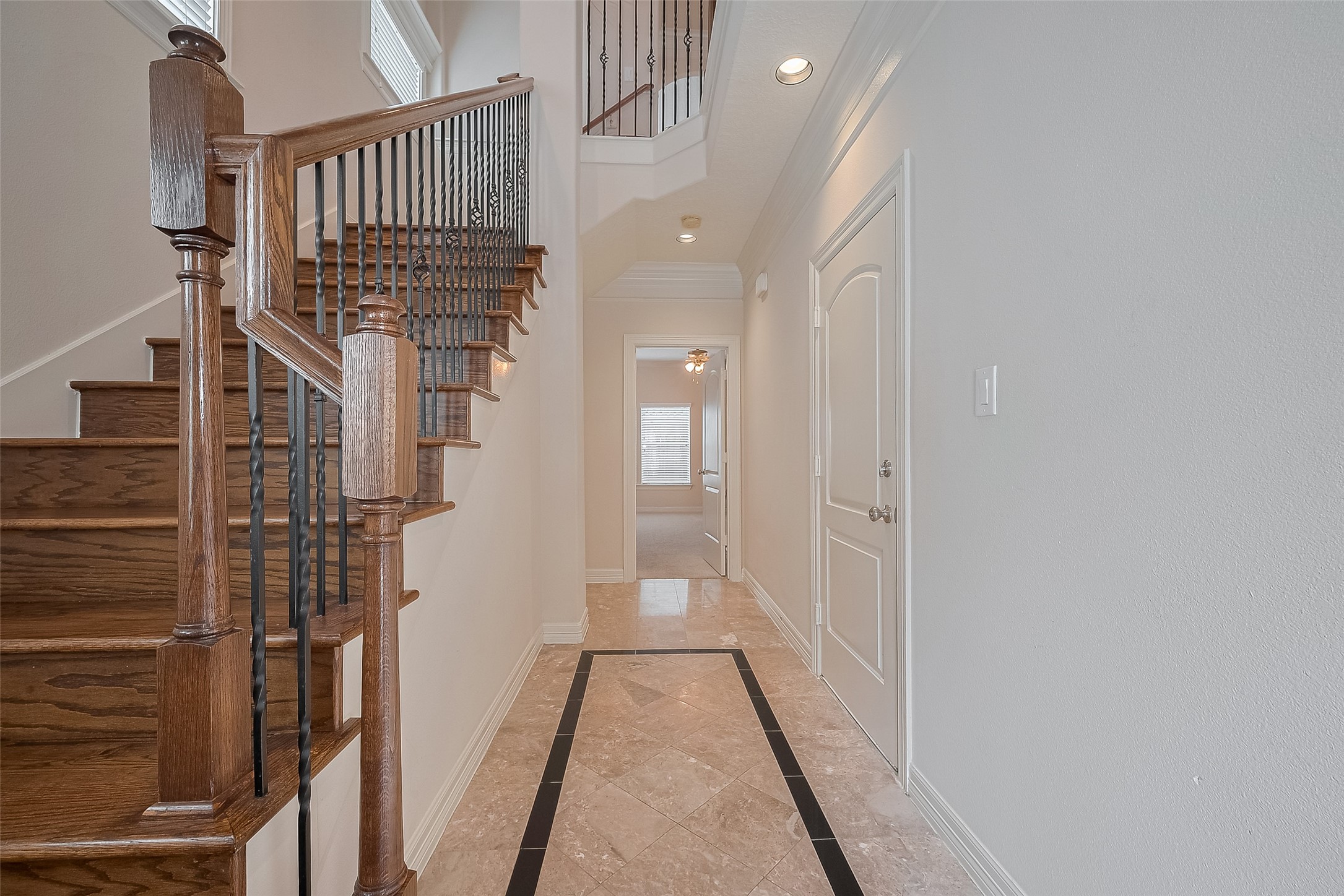 1419 Thompson Street Property Photo 6