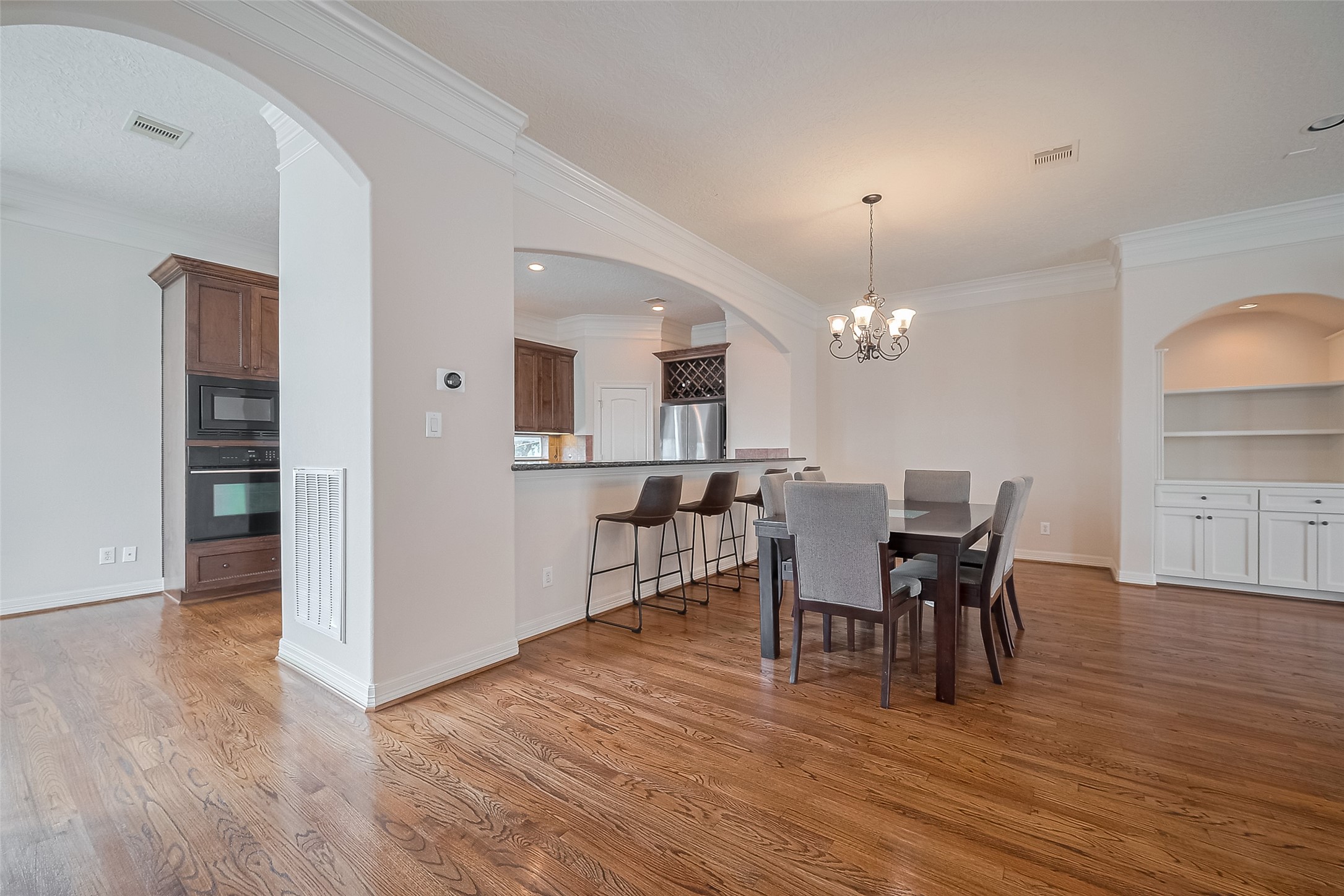 1419 Thompson Street Property Photo 10