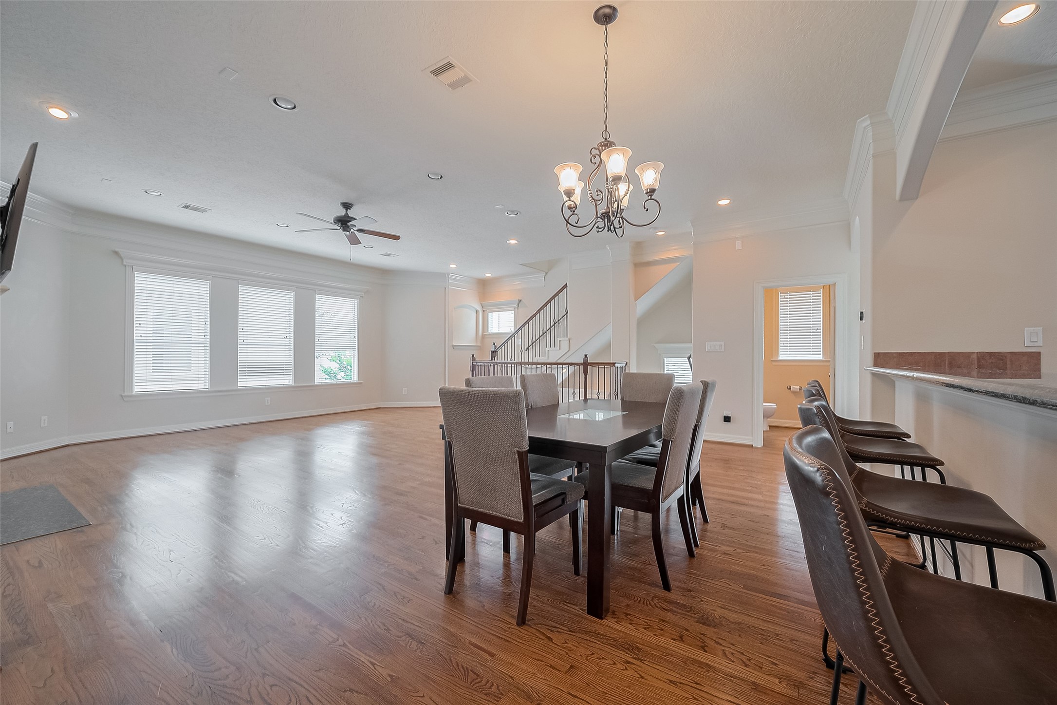 1419 Thompson Street Property Photo 11