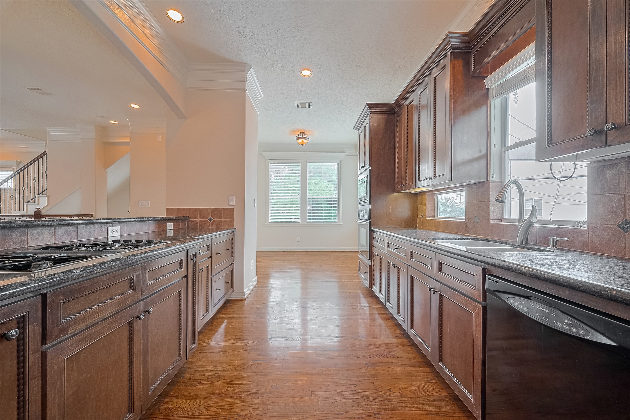 1419 Thompson Street Property Photo 17