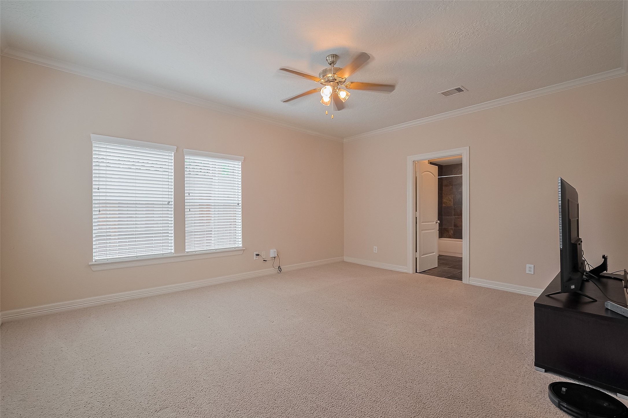 1419 Thompson Street Property Photo 23