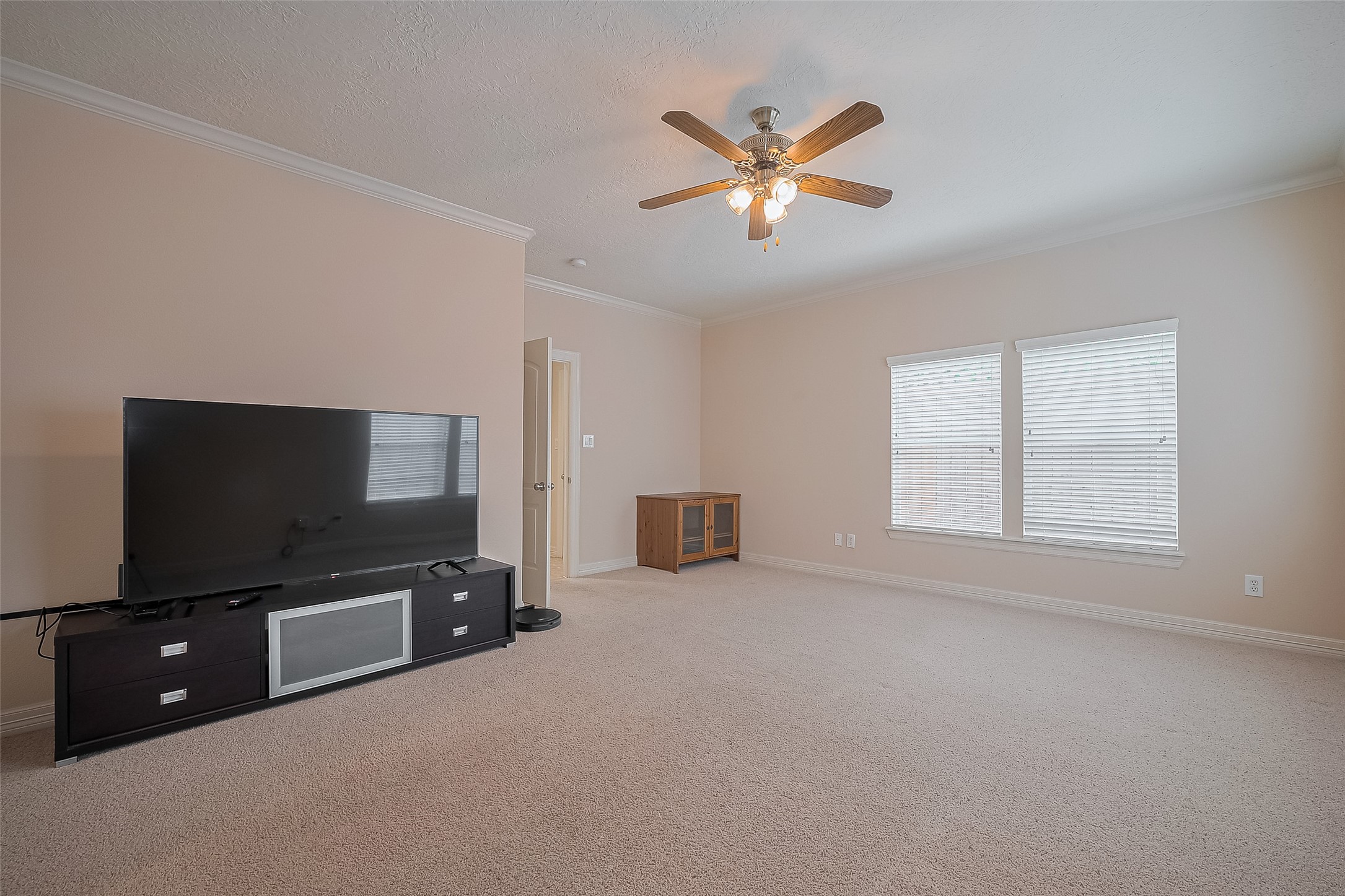 1419 Thompson Street Property Photo 24